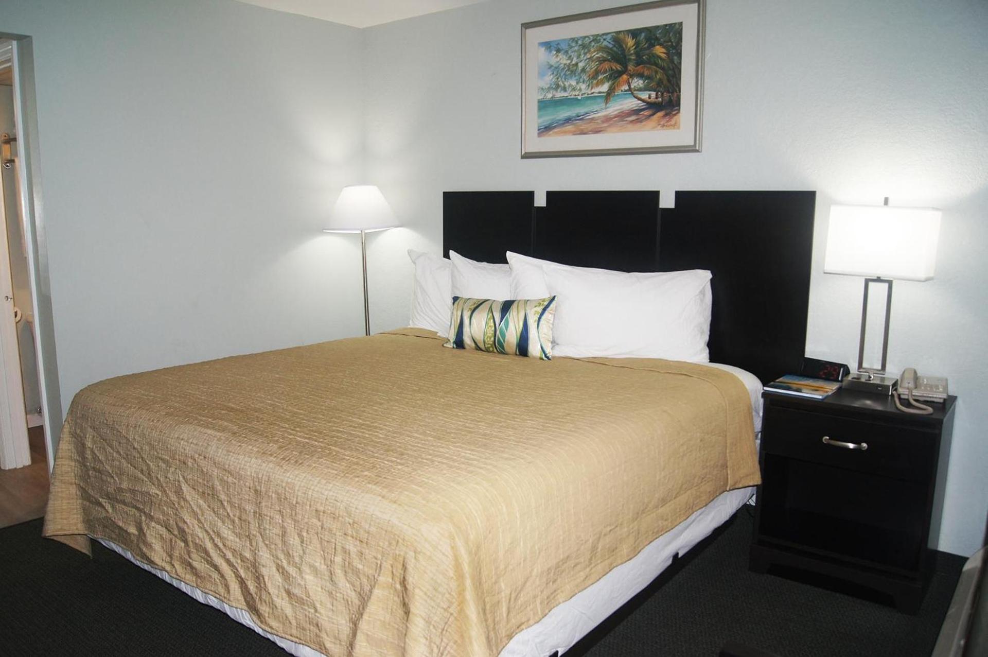 Ocean Plaza Motel photo 40