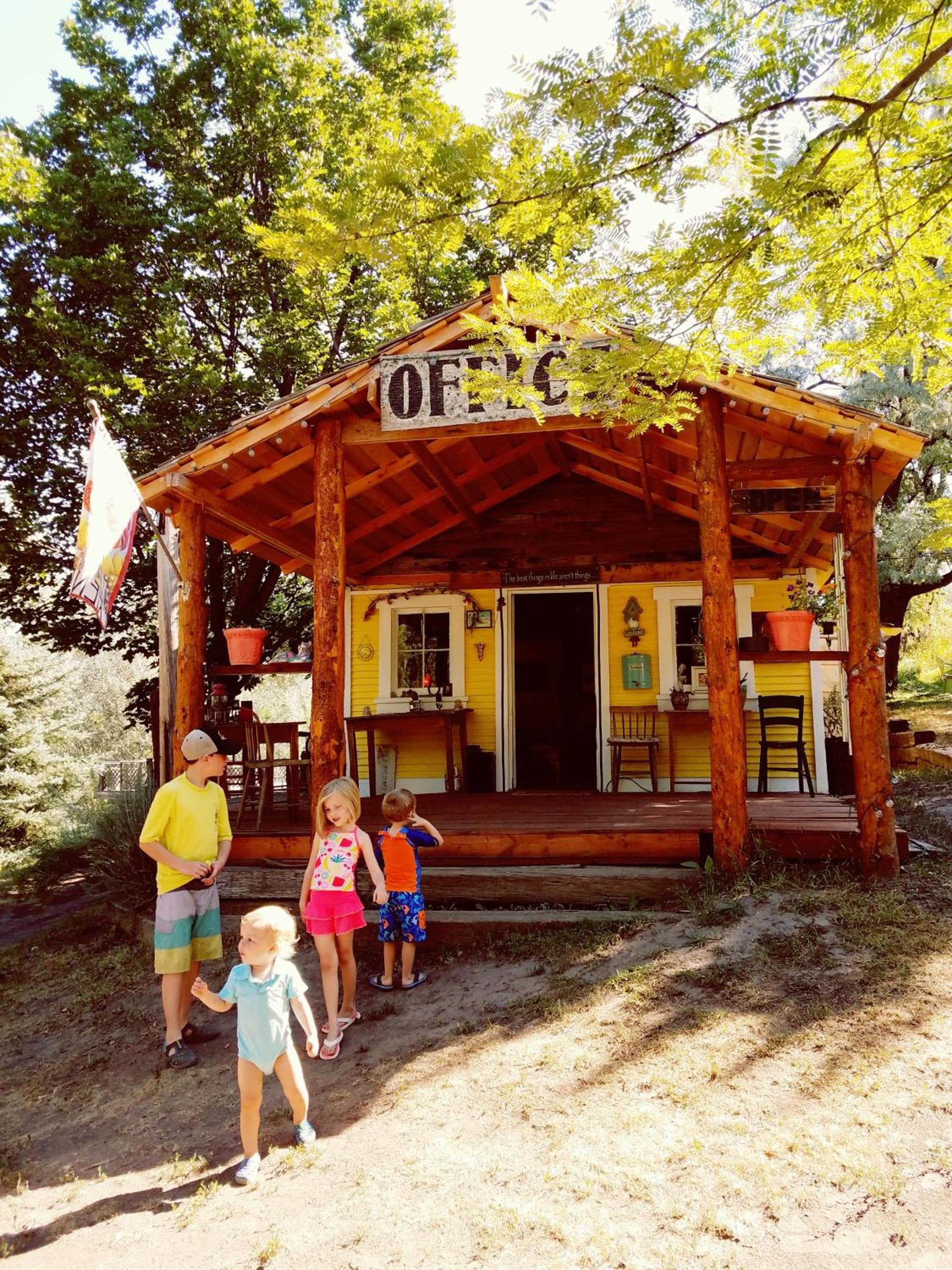 Bristol Cabins photo 29