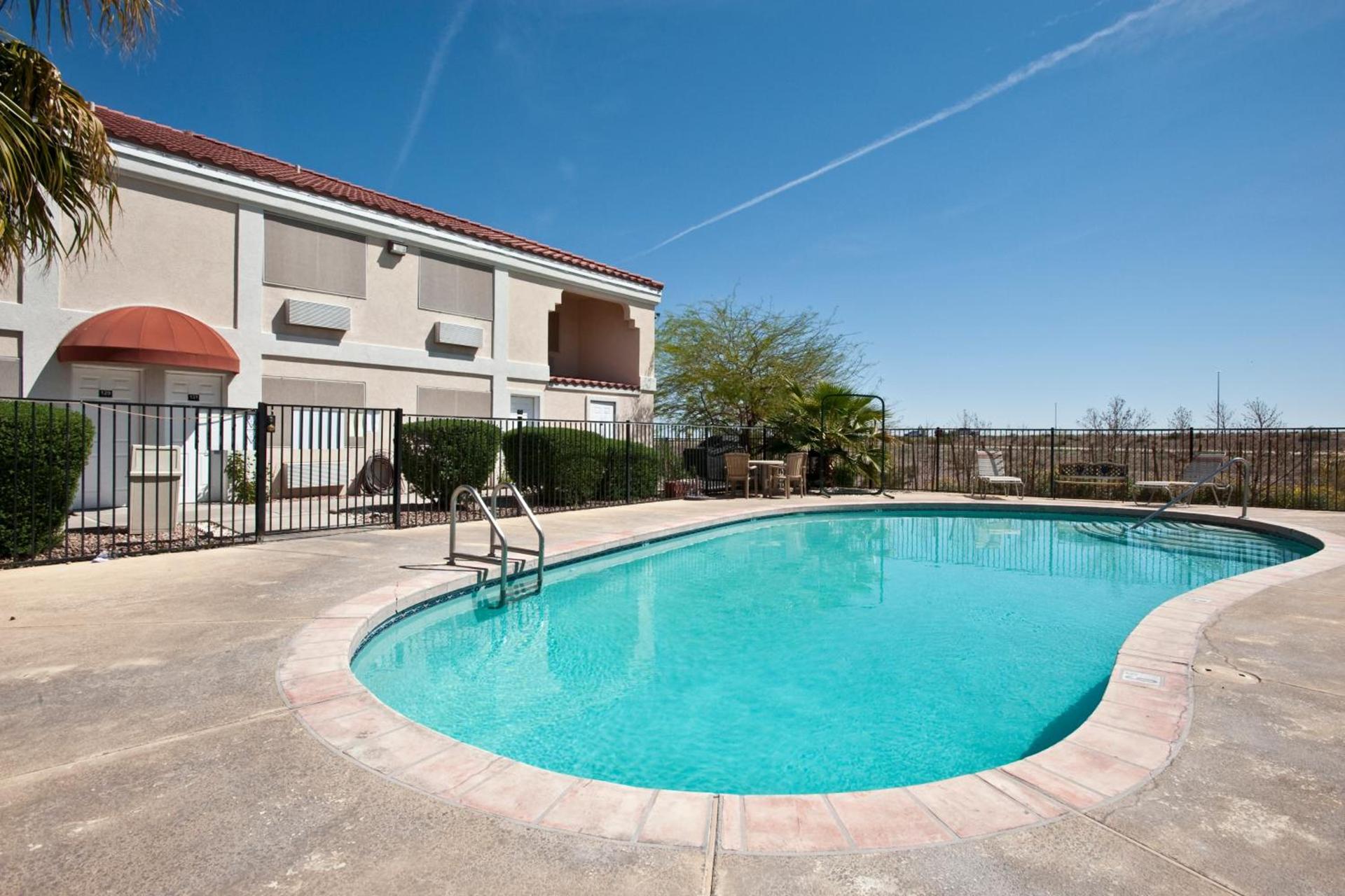 Americas Best Value Inn Apache Junction photo 36