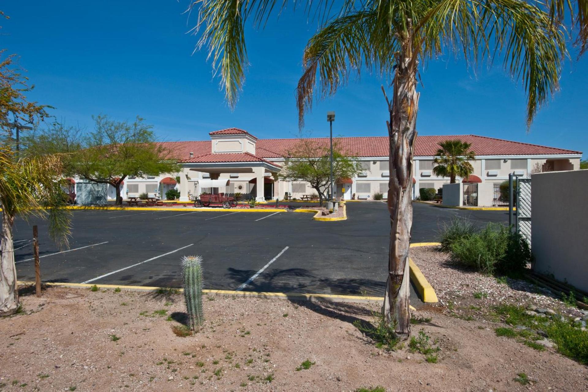 Americas Best Value Inn Apache Junction photo 33