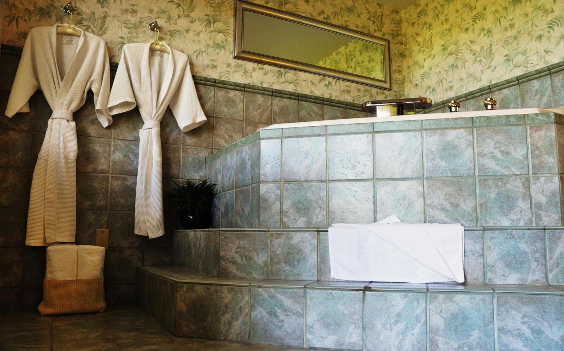 Anacortes Ship Harbor Inn photo 16