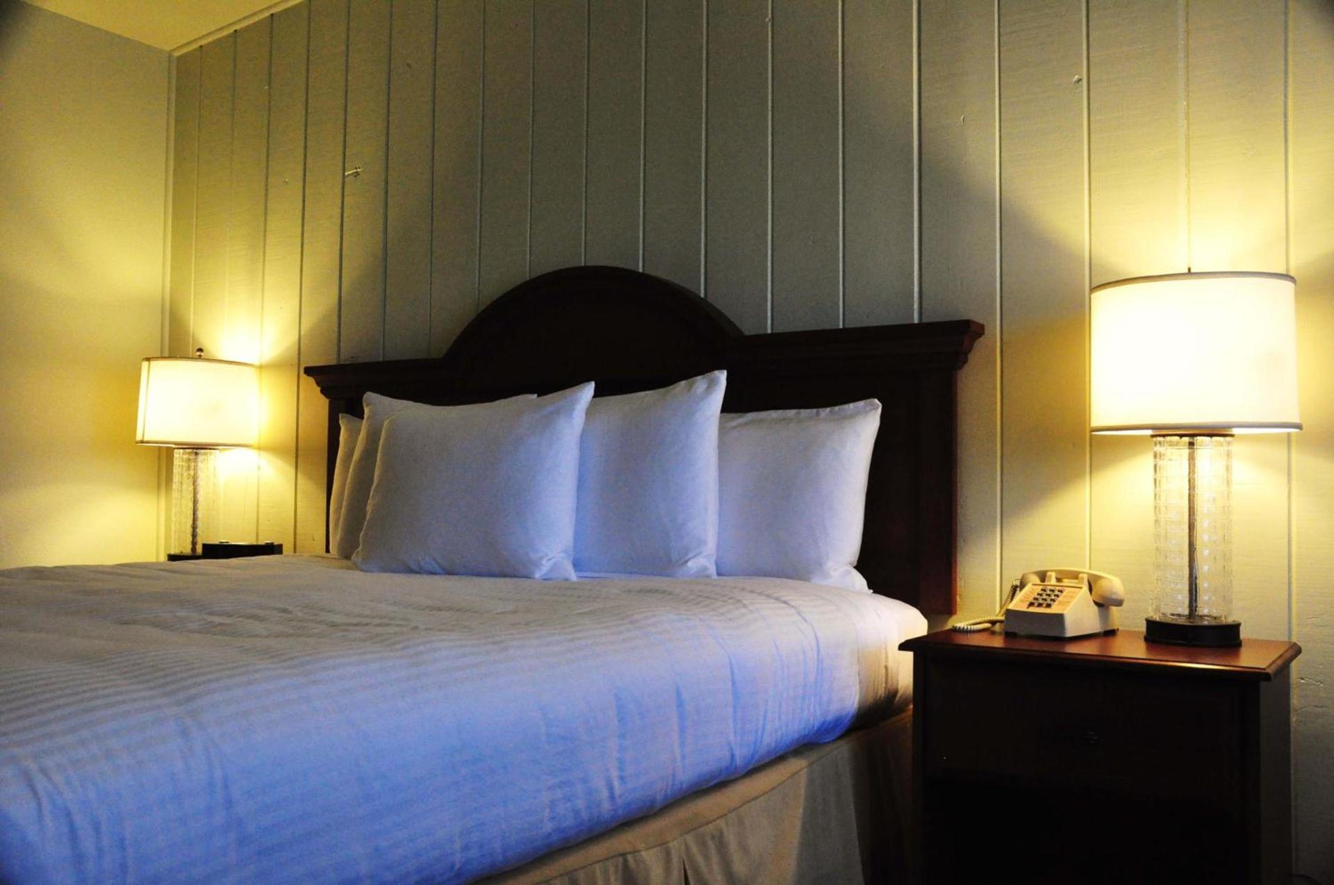 Anacortes Ship Harbor Inn photo 29