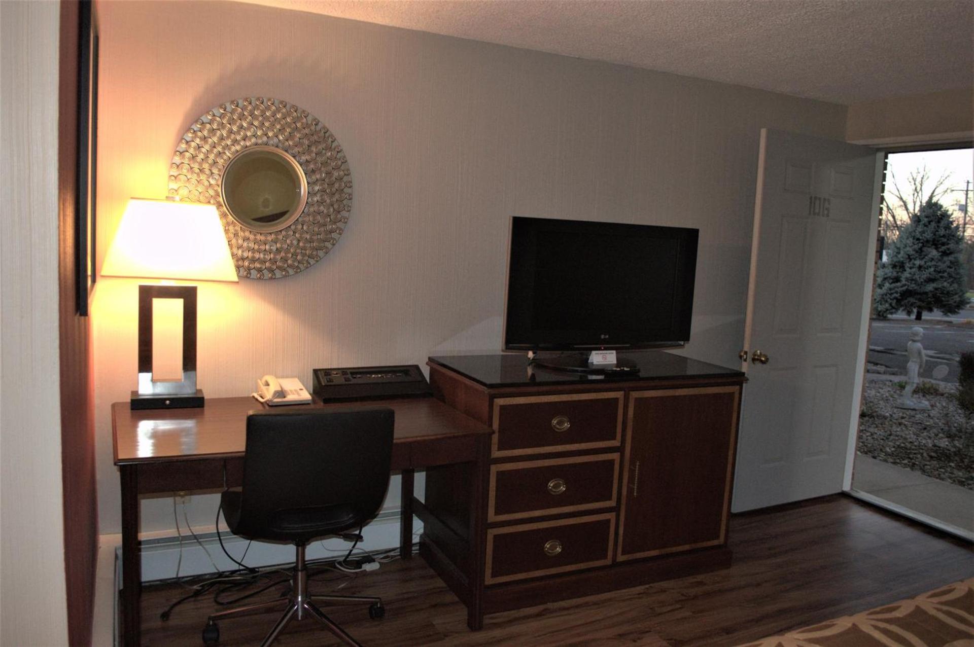 Carrier Motor Lodge photo 11