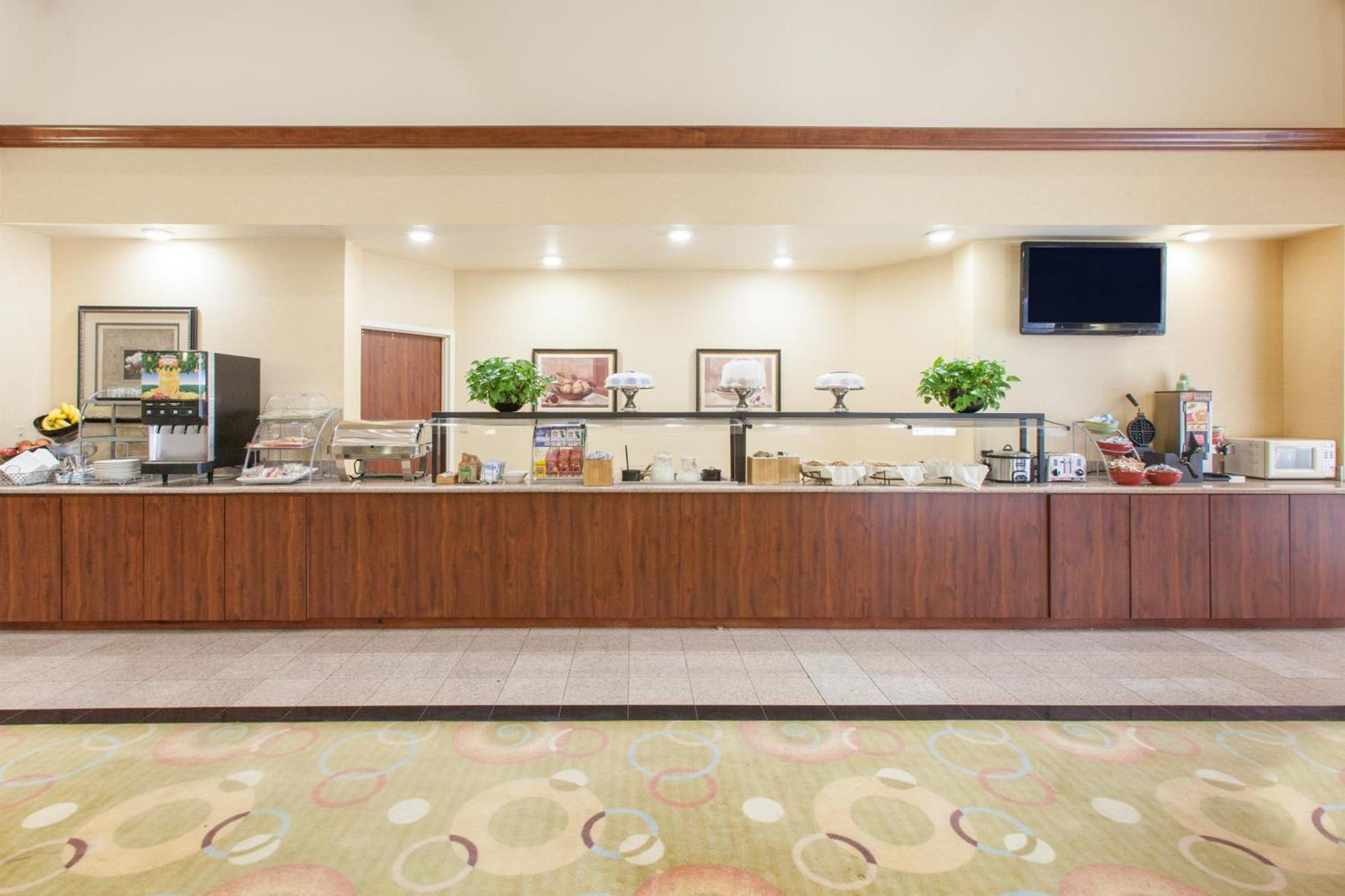 Hawthorn Suites Midwest City photo 3