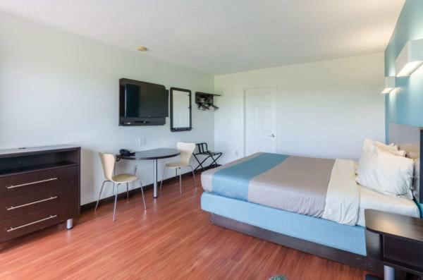 Motel 6-Lexington, VA photo 37