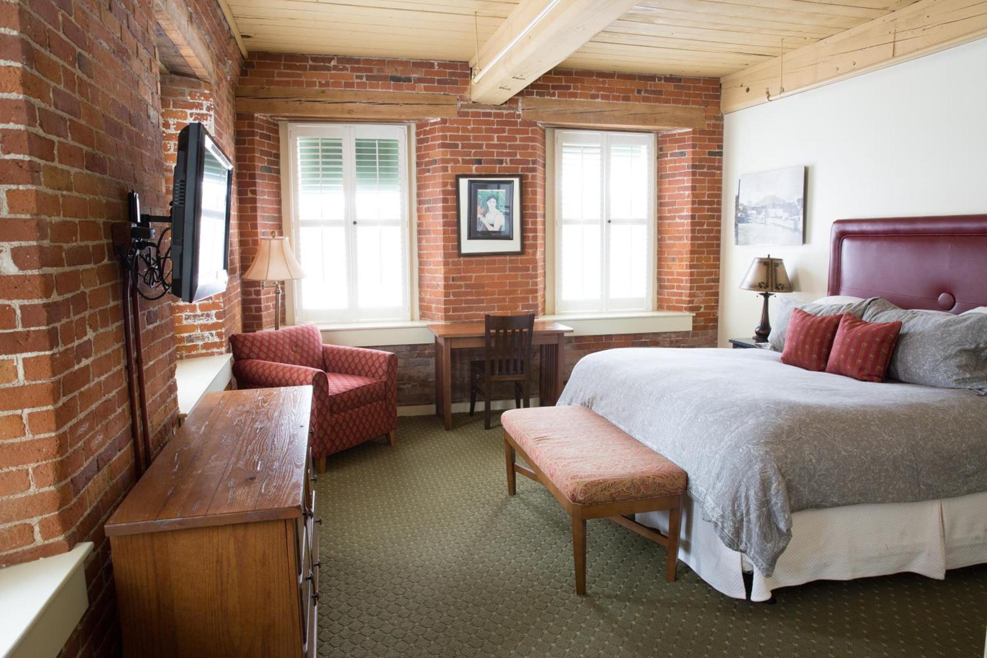 The Common Man Inn & Restaurant photo 4