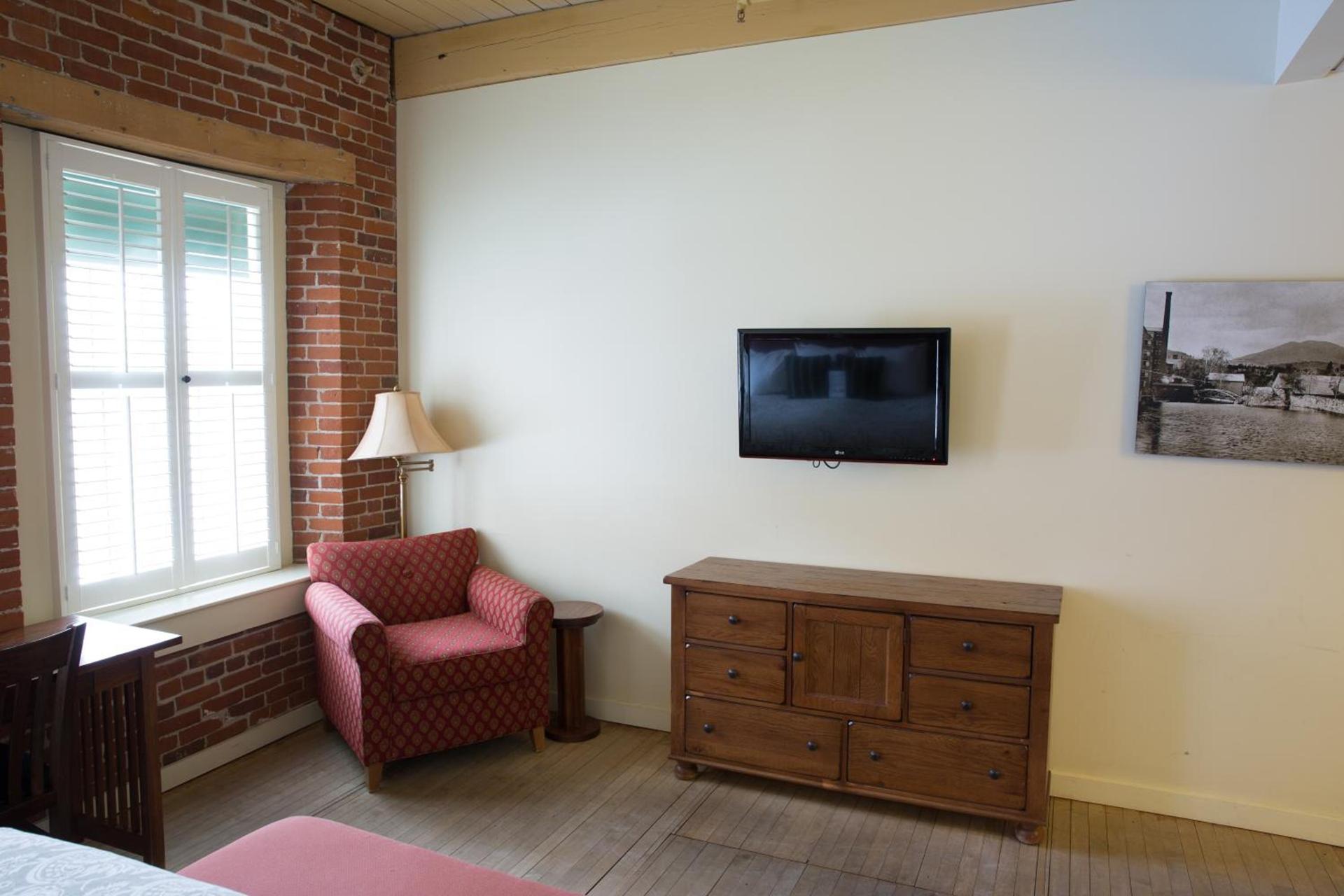 The Common Man Inn & Restaurant photo 9