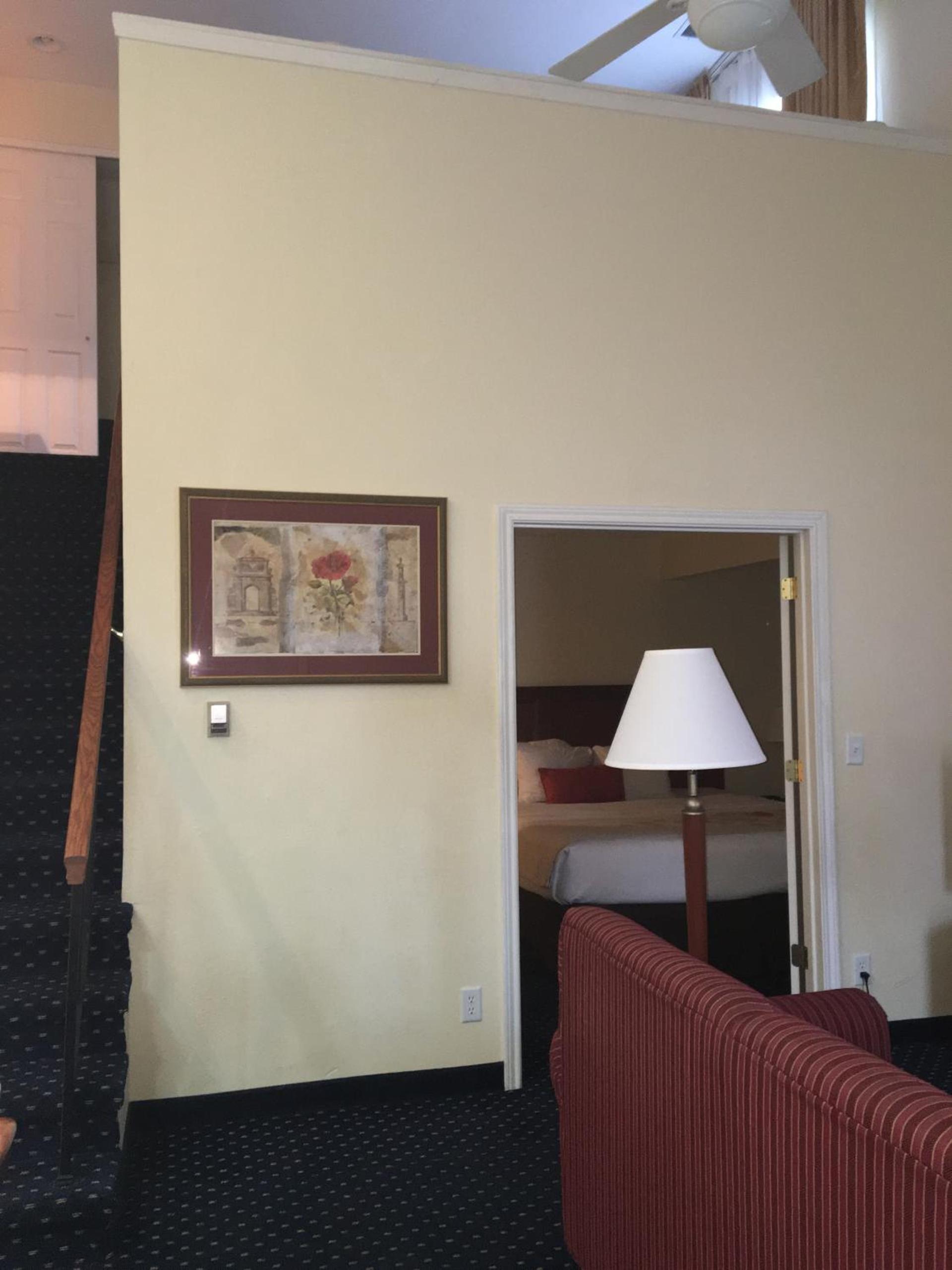 Birch Hill Suites Grand Rapids photo 15