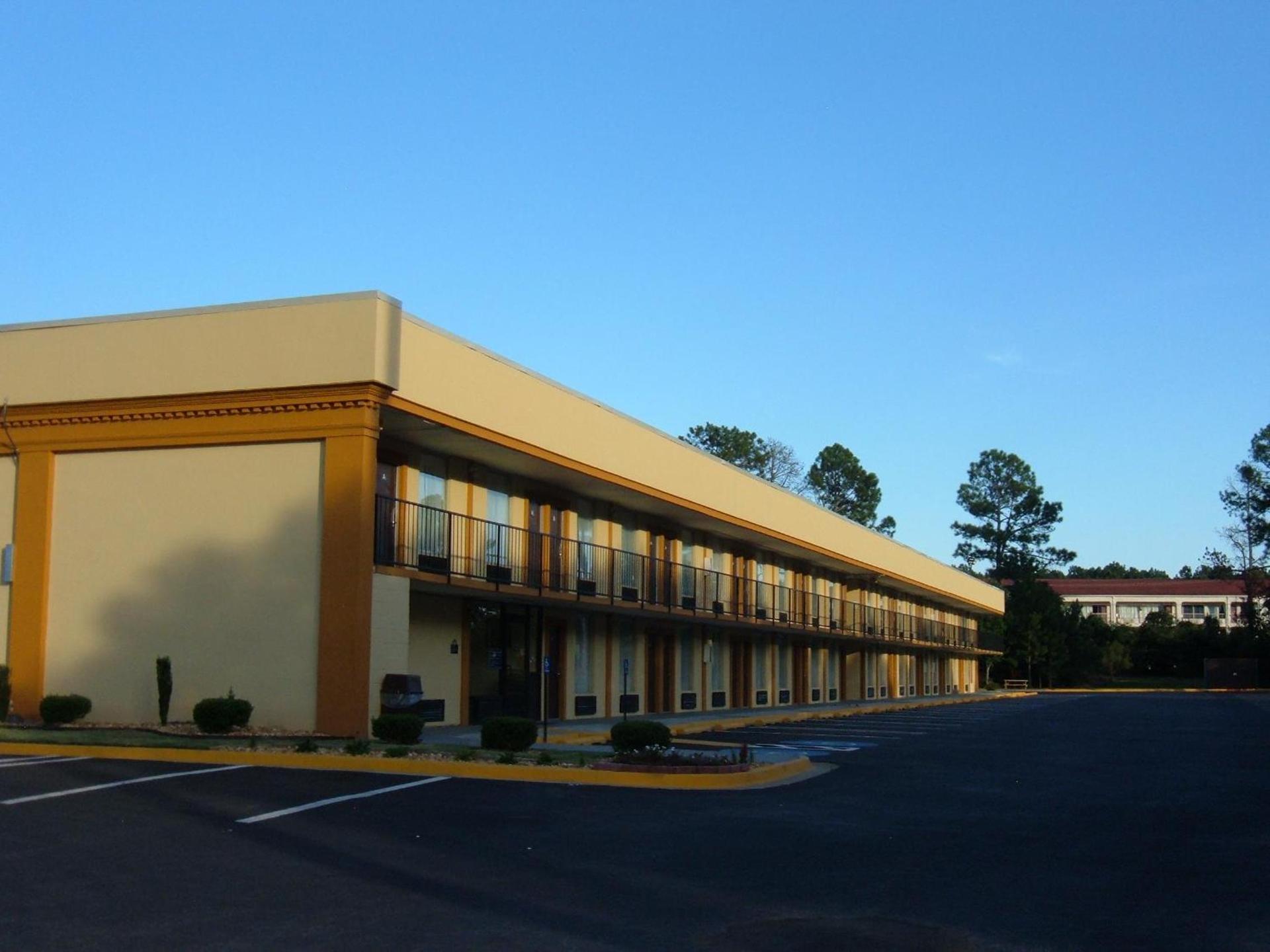 Days Inn by Wyndham Madison photo 27