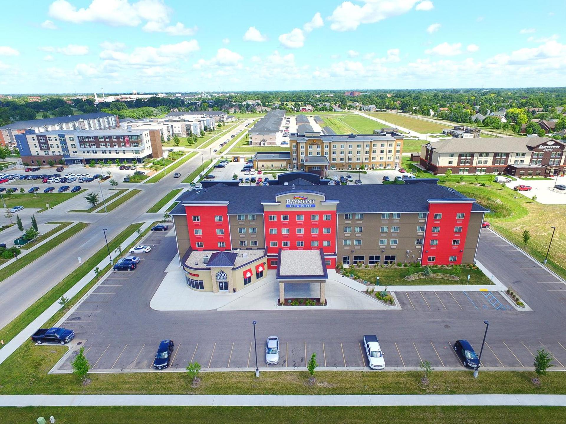 Baymont by Wyndham Grand Forks photo 17