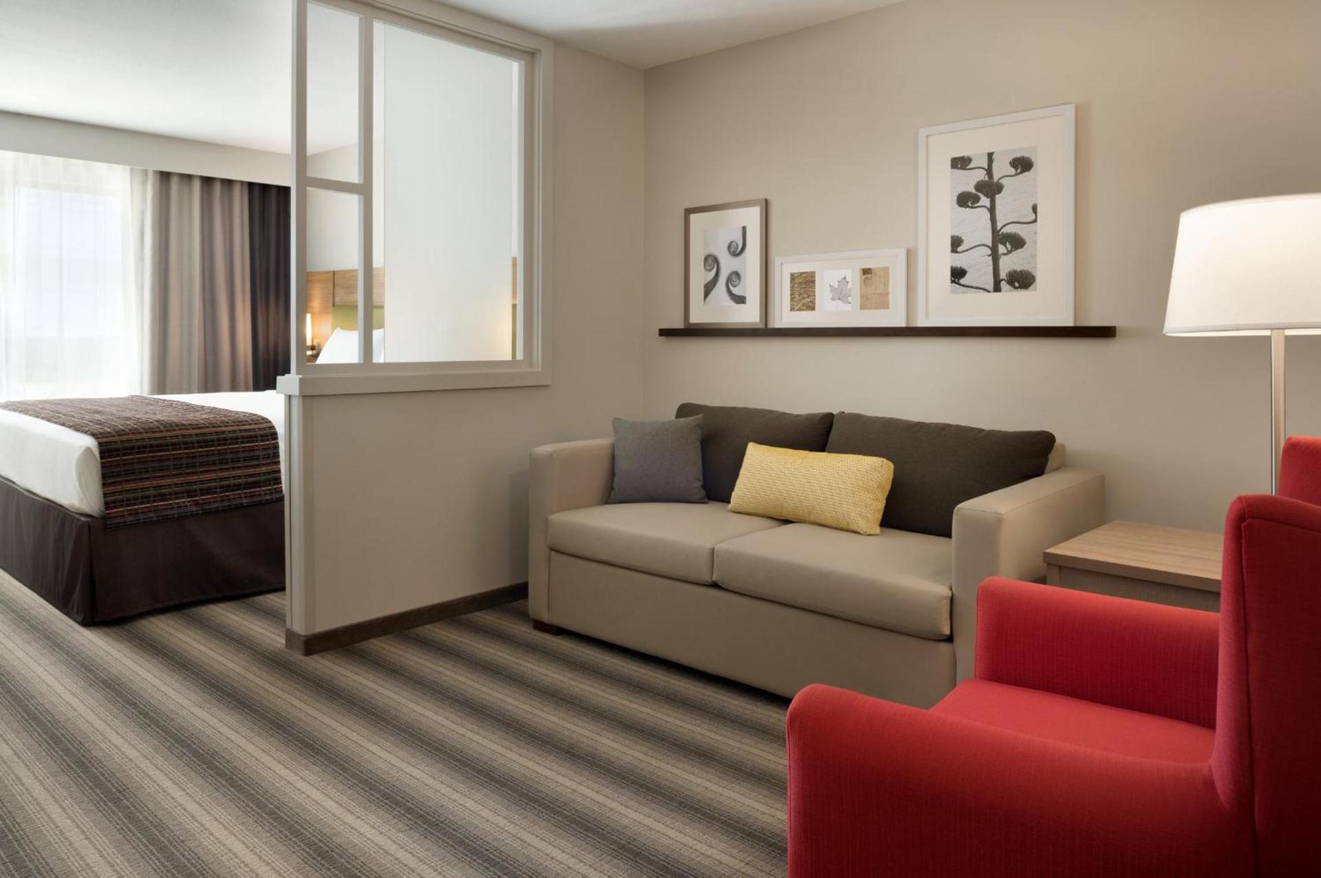 Country Inn & Suites by Radisson, Indianola, IA photo 8