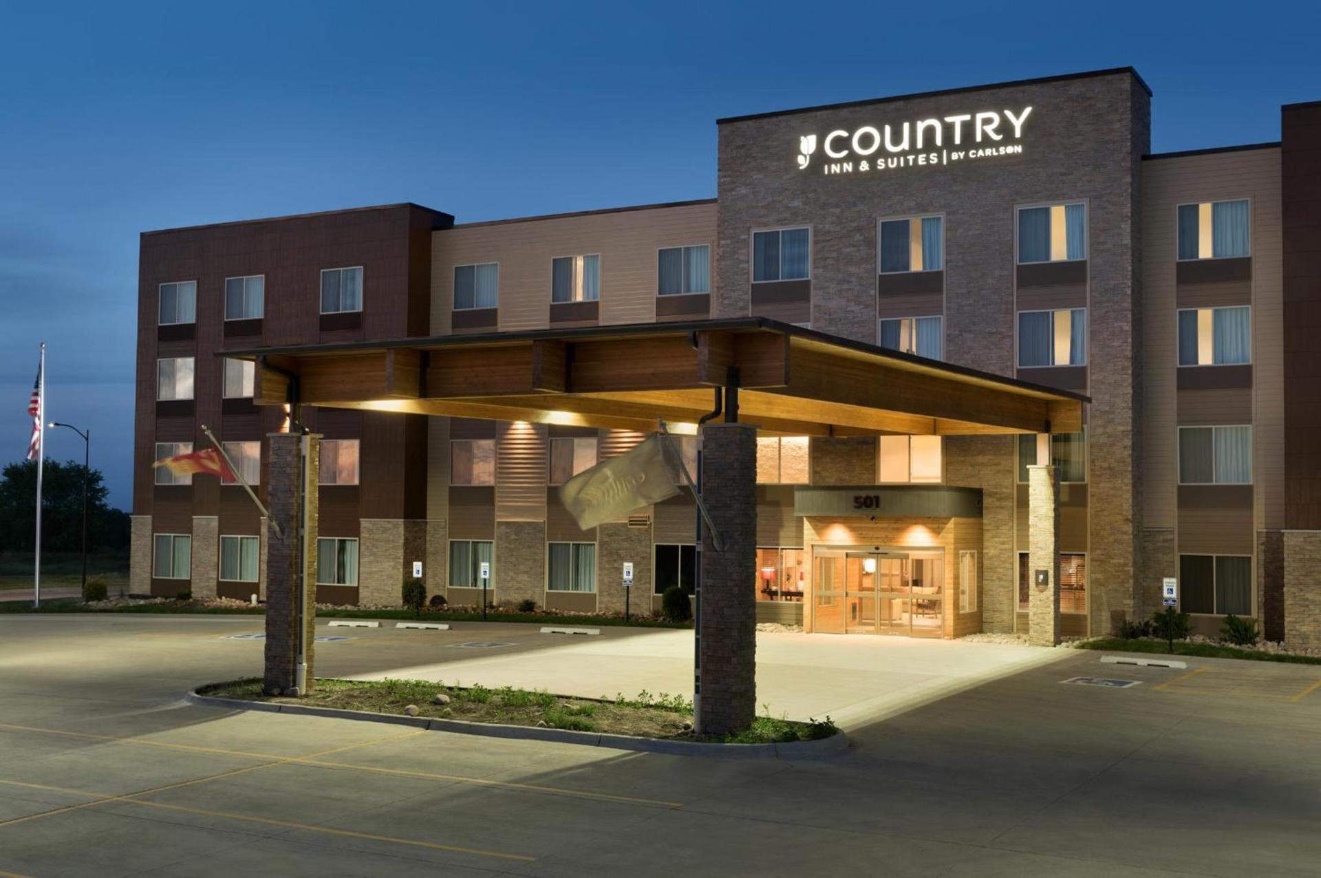 Country Inn & Suites by Radisson, Indianola, IA photo 1