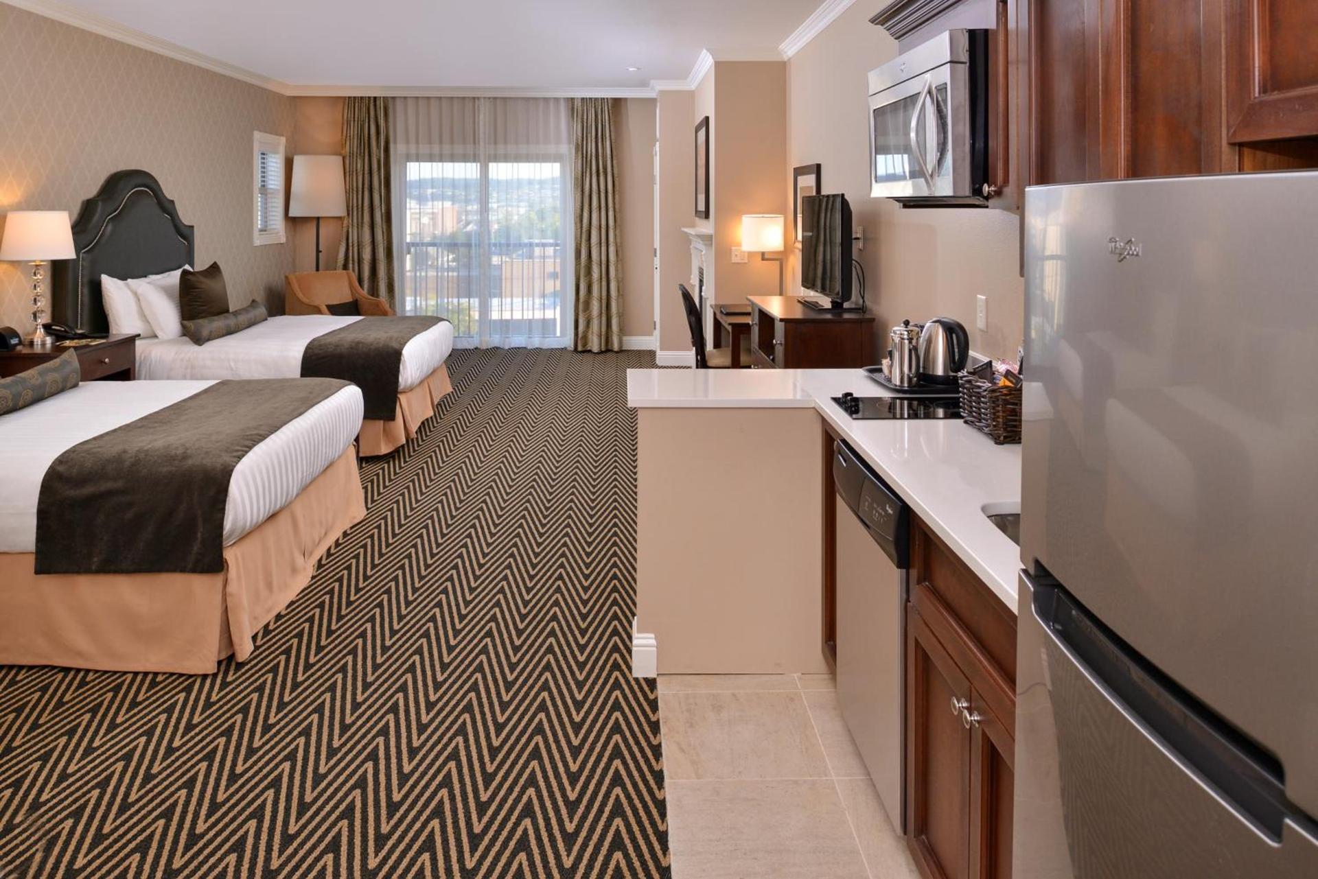 Majestic Inn and Spa photo 20