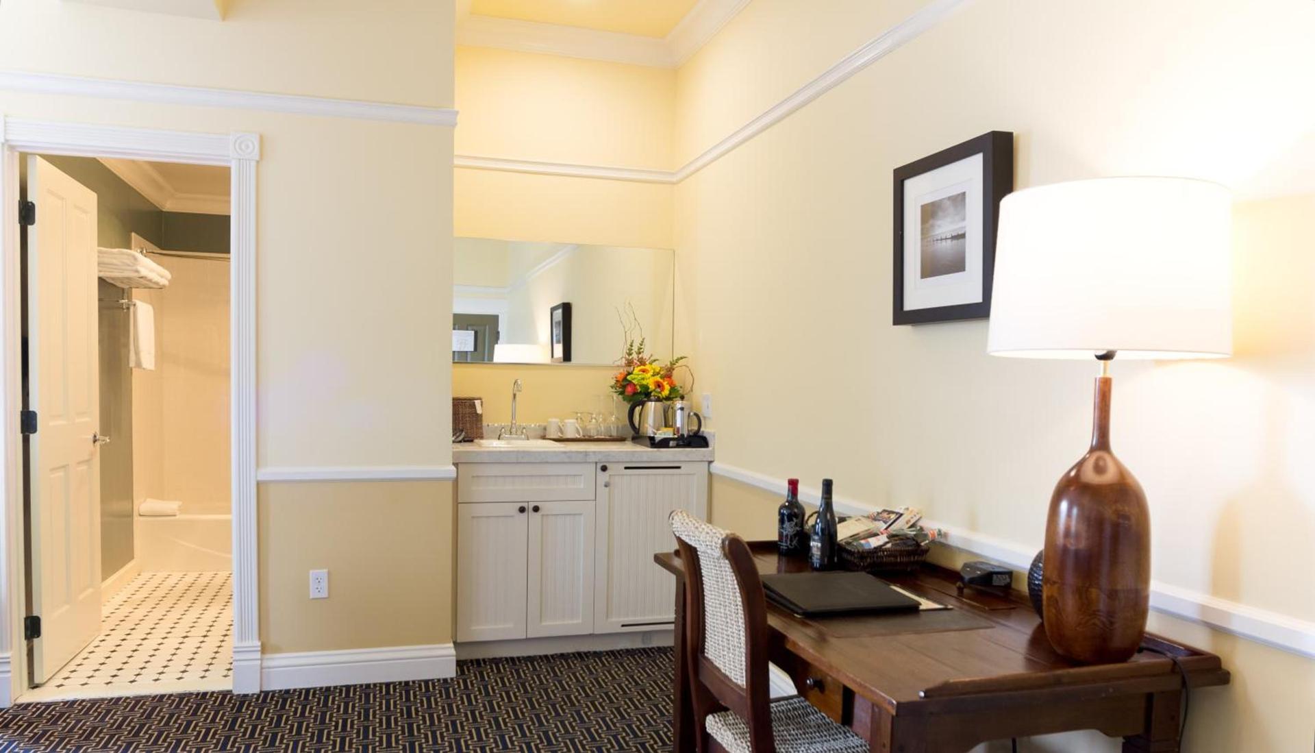 Majestic Inn and Spa photo 19