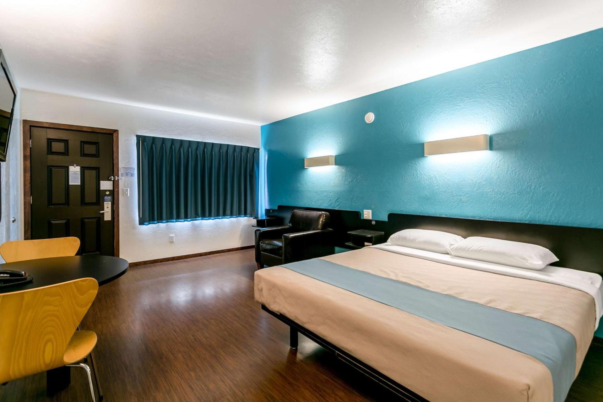 Motel 6 University Missoula photo 30