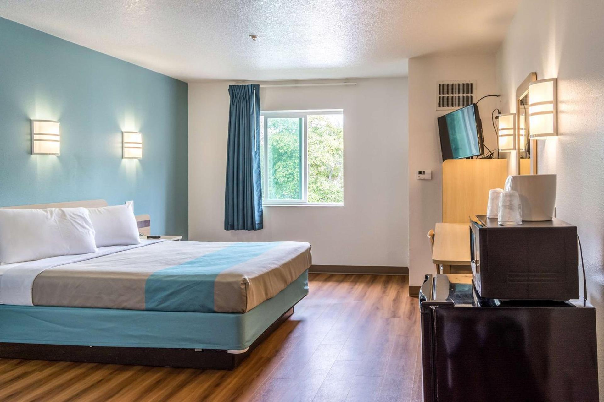Motel 6-Lincoln City, OR photo 28