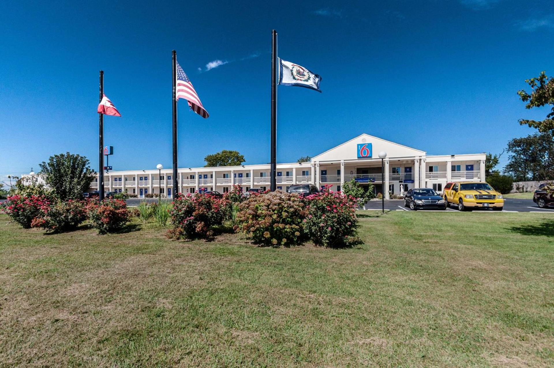 Motel 6-Martinsburg, WV photo 2