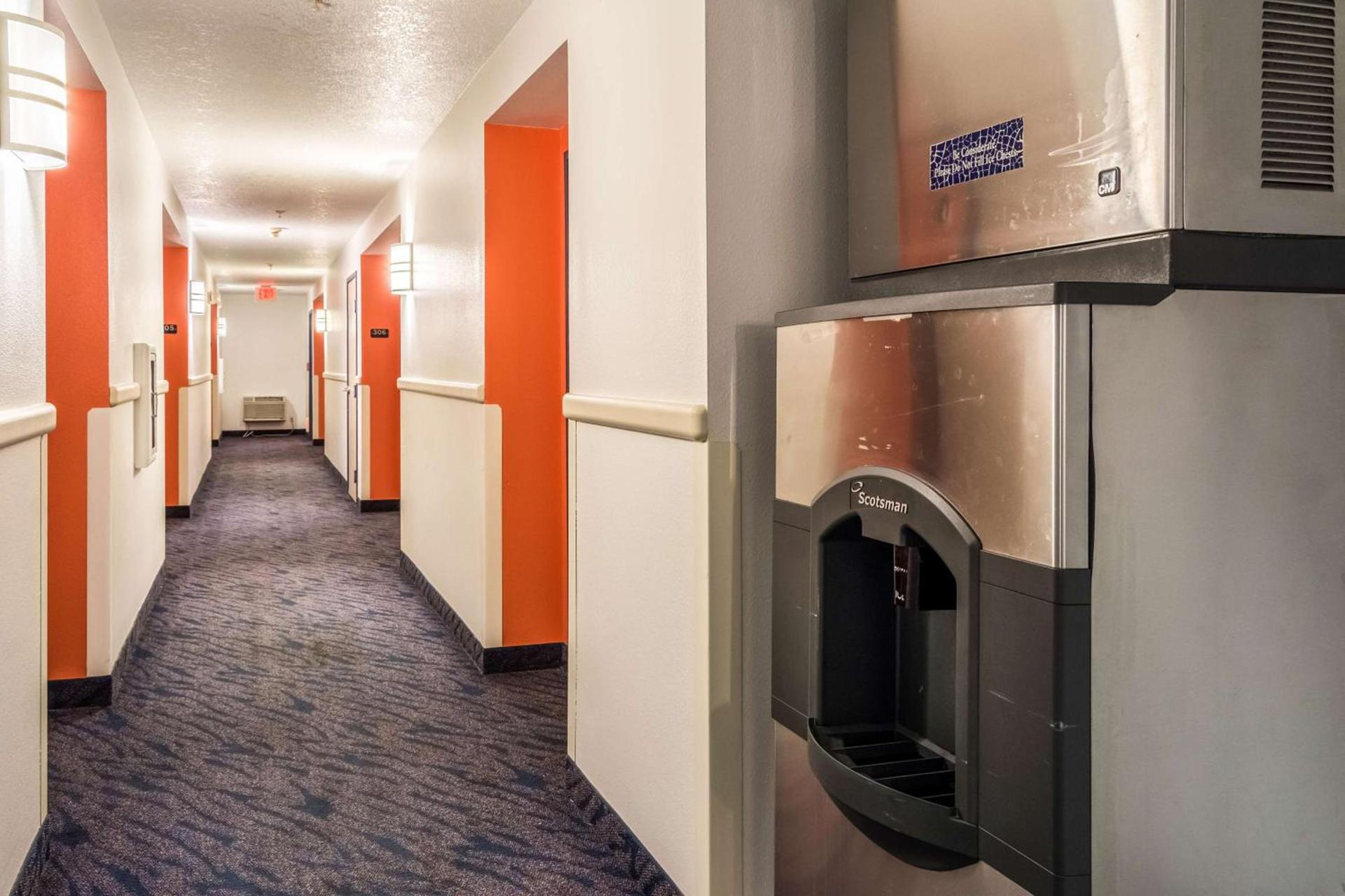 Motel 6-Lincoln City, OR photo 10