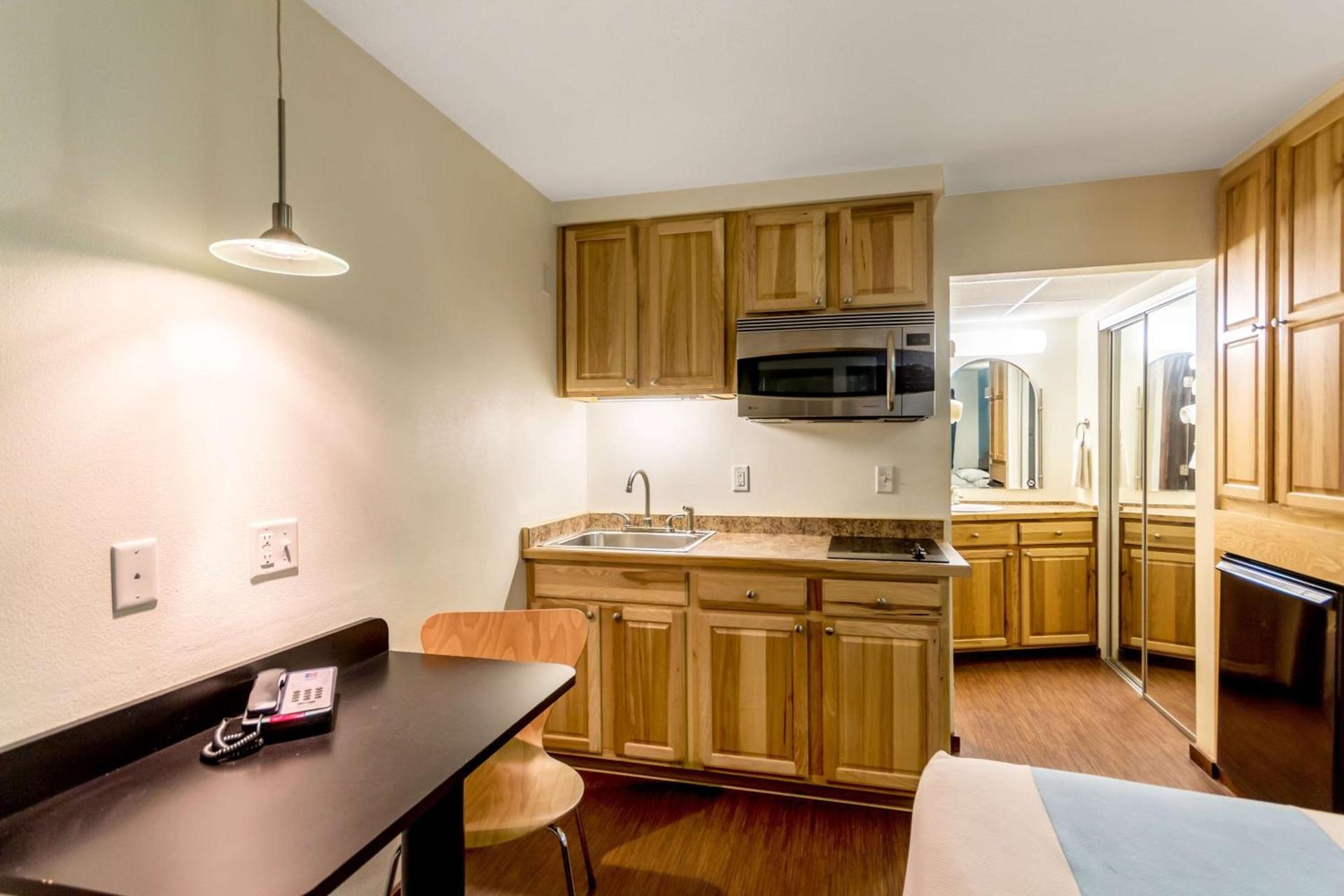 Motel 6 University Missoula photo 26
