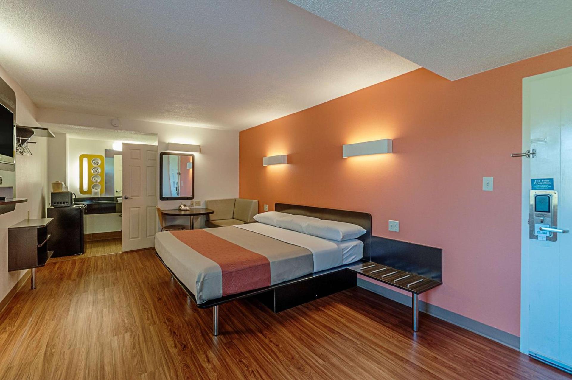 Motel 6-Martinsburg, WV photo 22