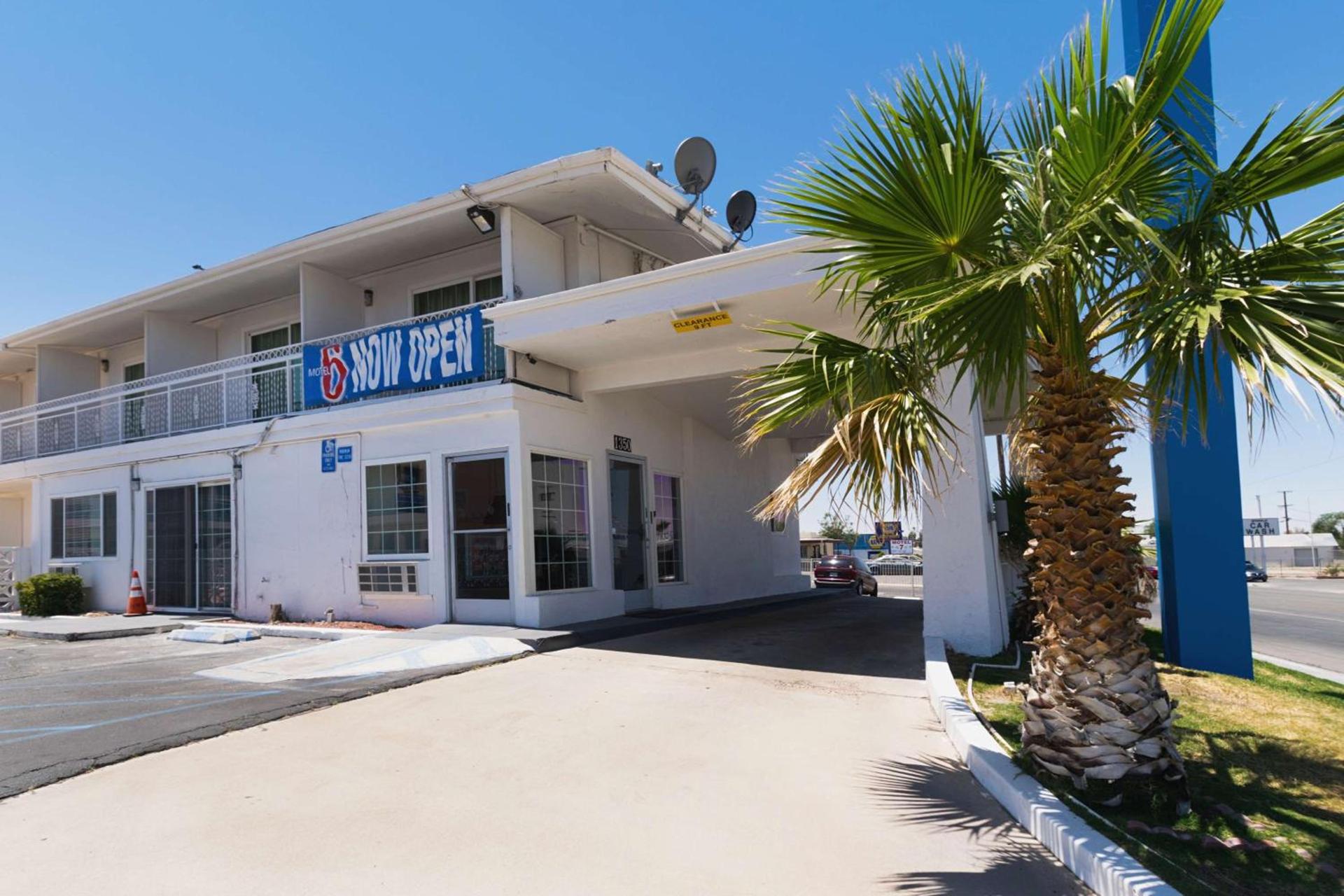 Motel 6-Barstow, CA - Route 66 photo 7
