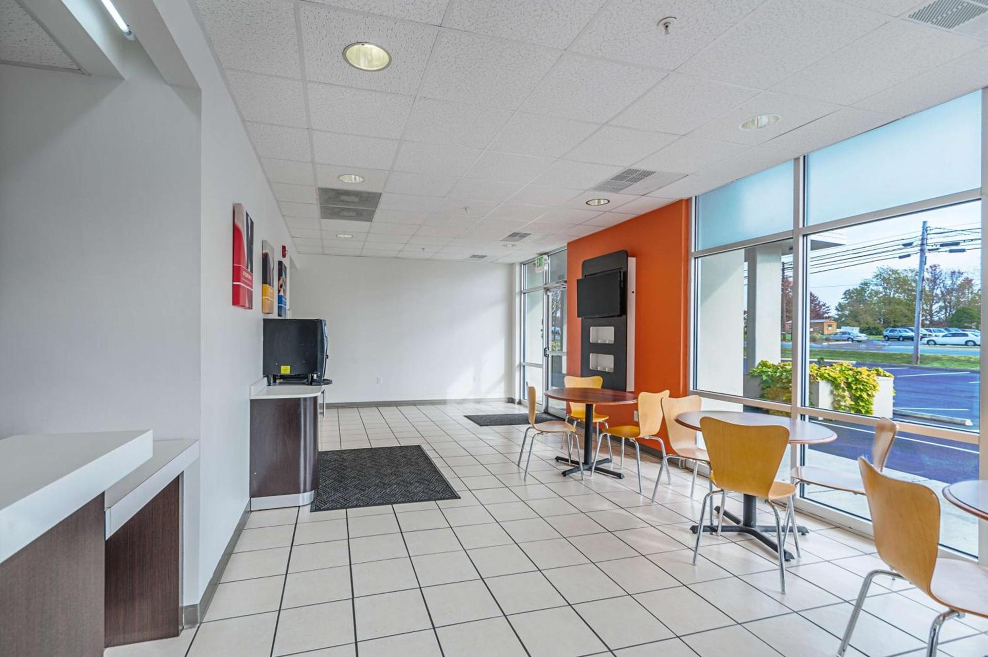Motel6 Winchester, VA photo 9