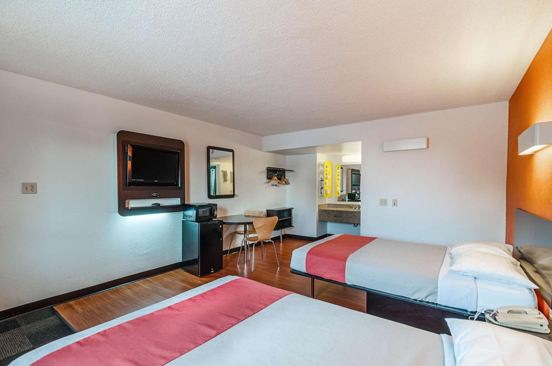 Motel6 Winchester, VA photo 13