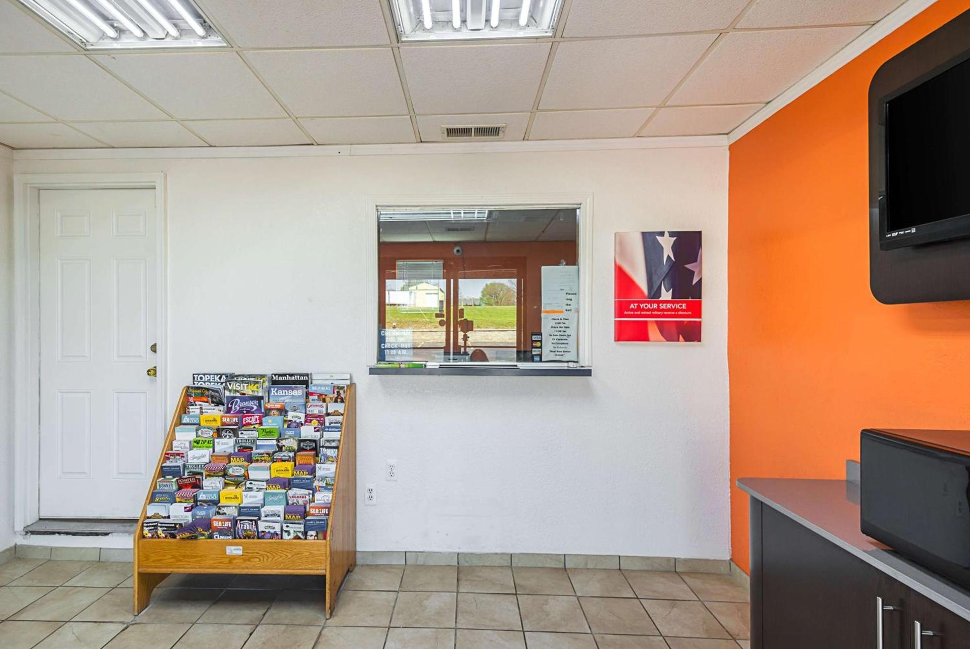 Motel 6-Blue Springs, MO photo 27