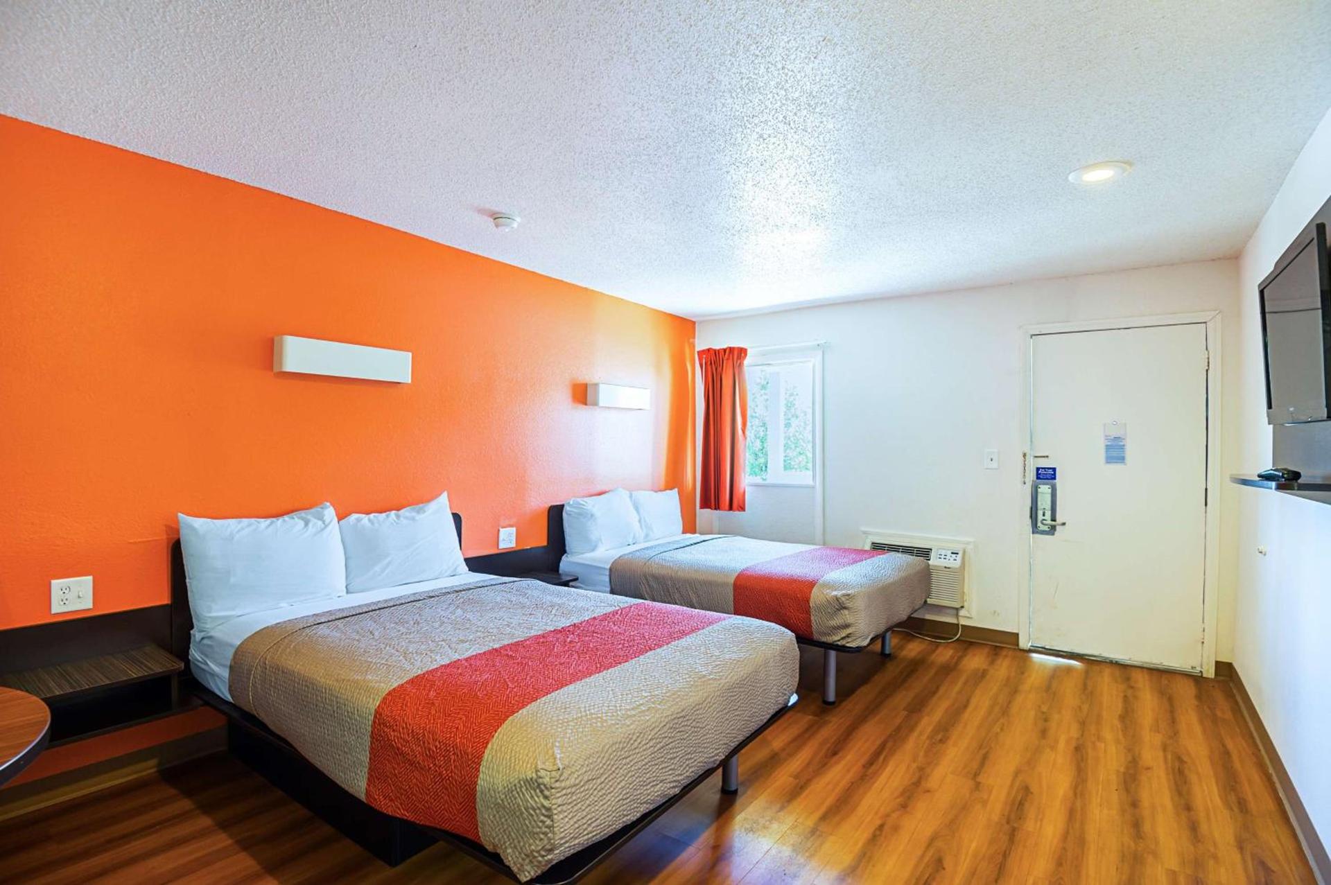Motel 6-Blue Springs, MO photo 20