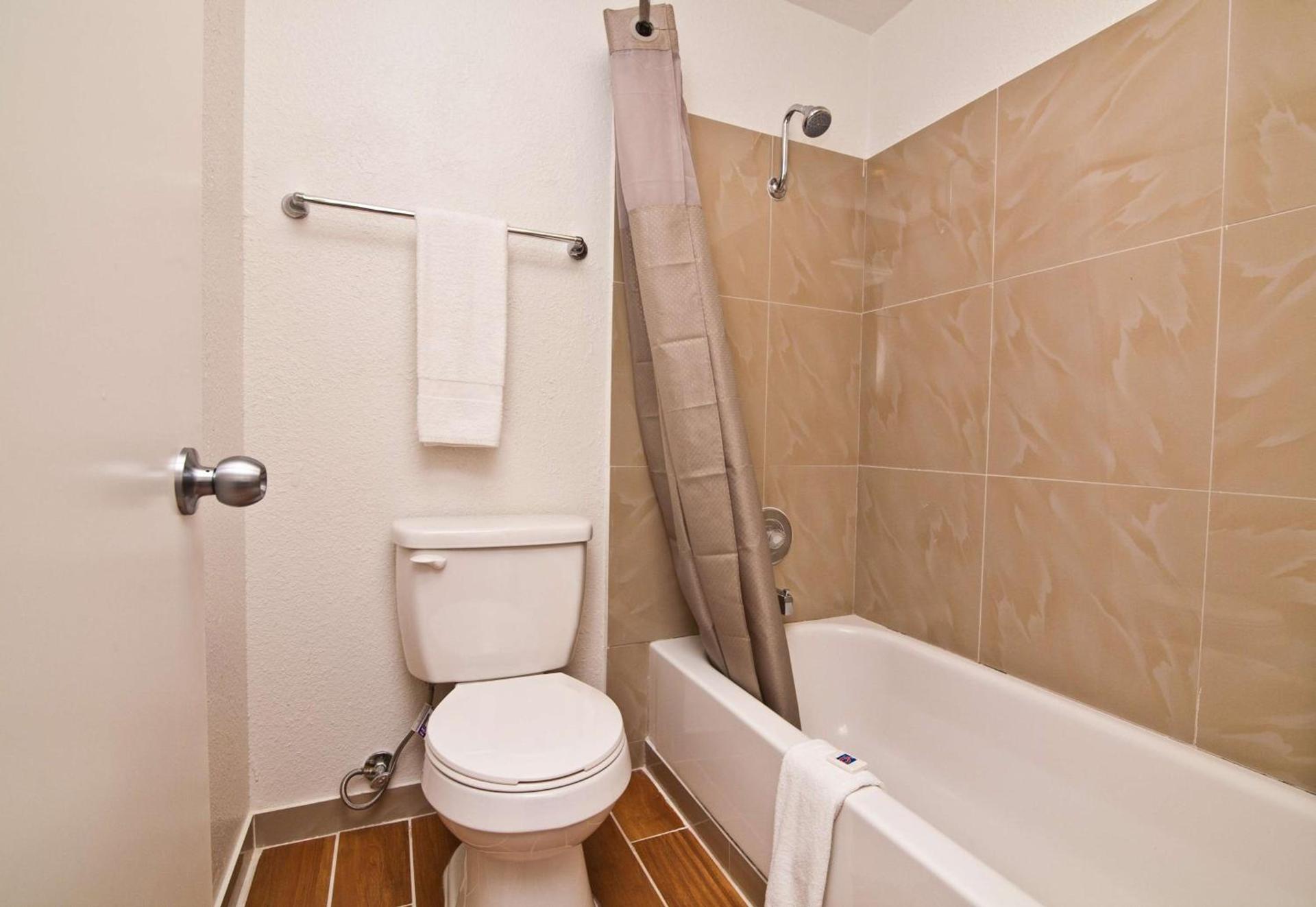 Motel 6-Bremerton, WA photo 7