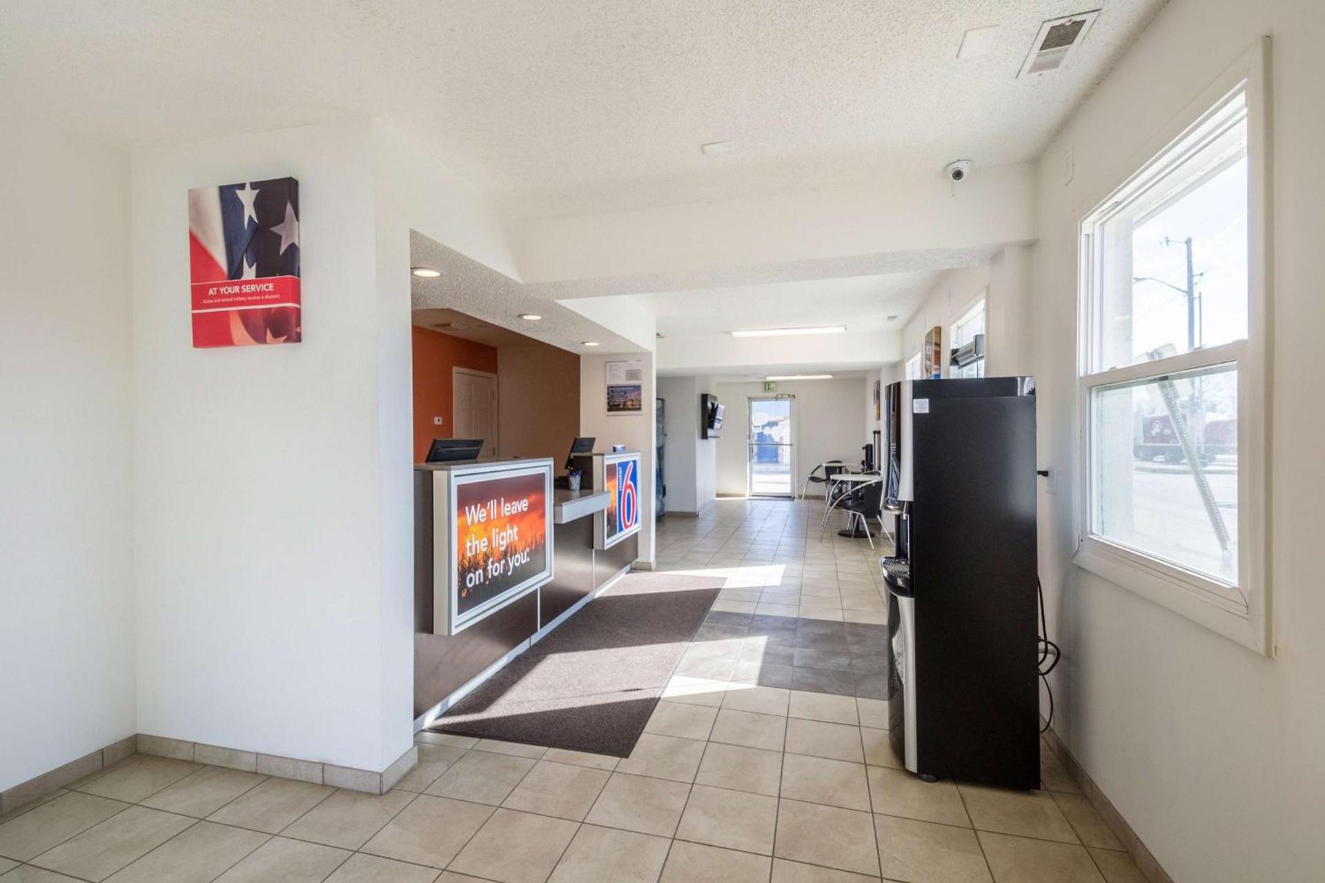 Hotel 465 By Regency photo 21
