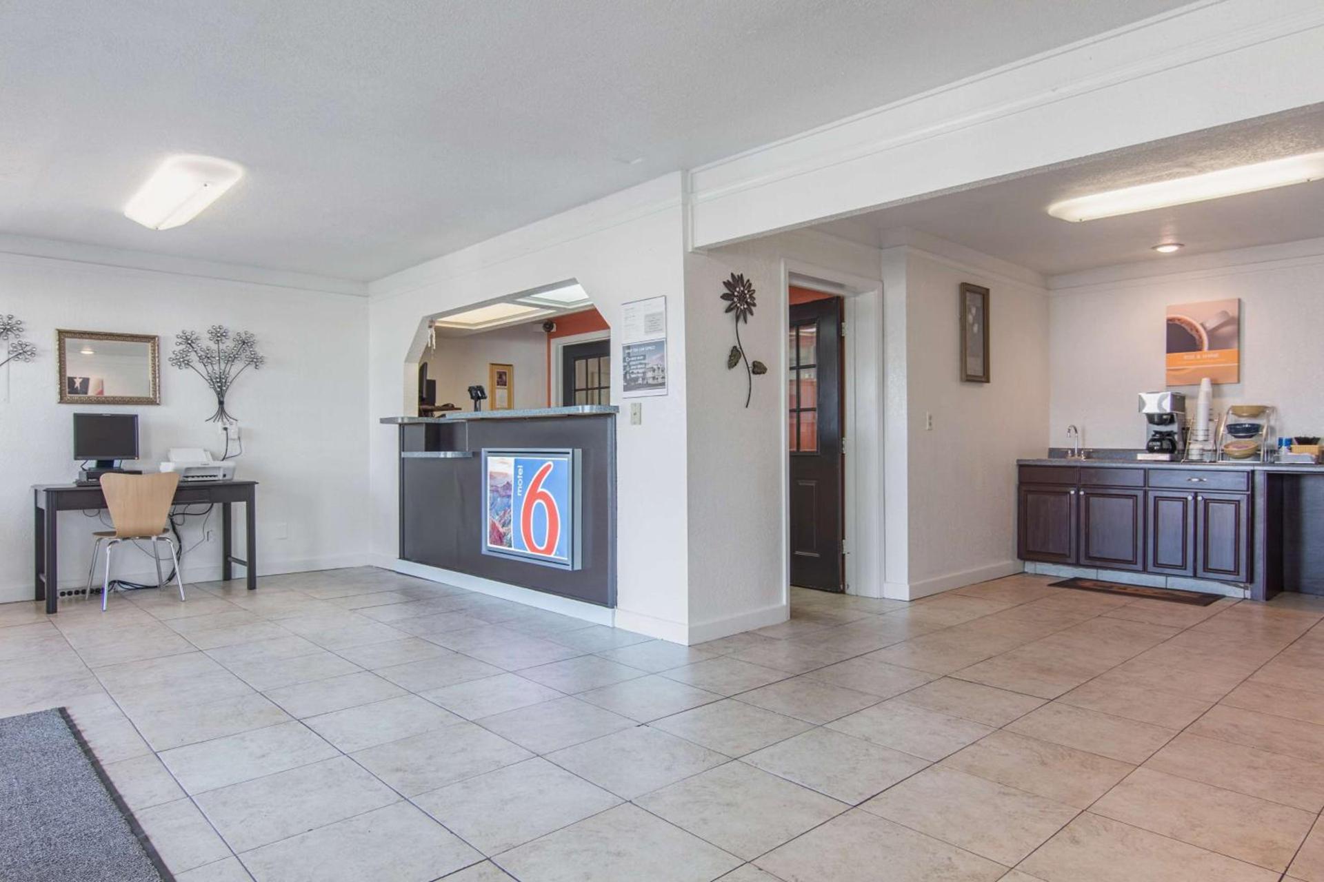Motel 6-Hope, AR photo 21