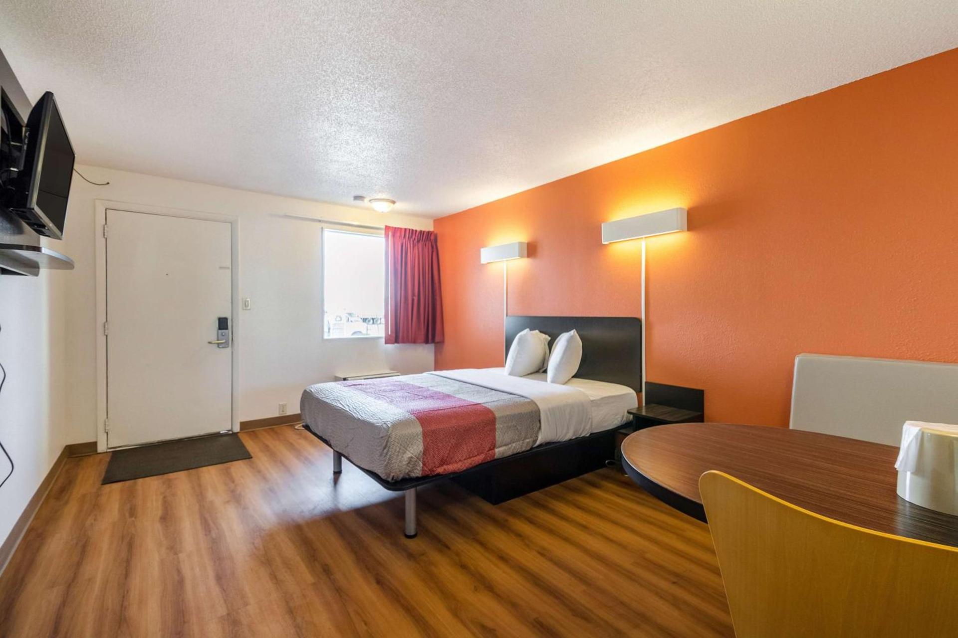 Hotel 465 By Regency photo 13