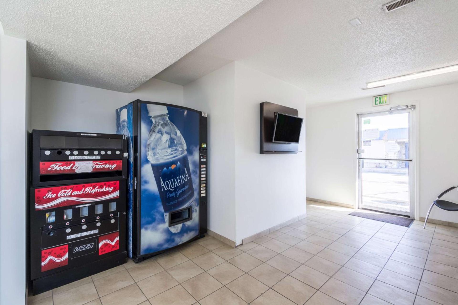 Hotel 465 By Regency photo 25