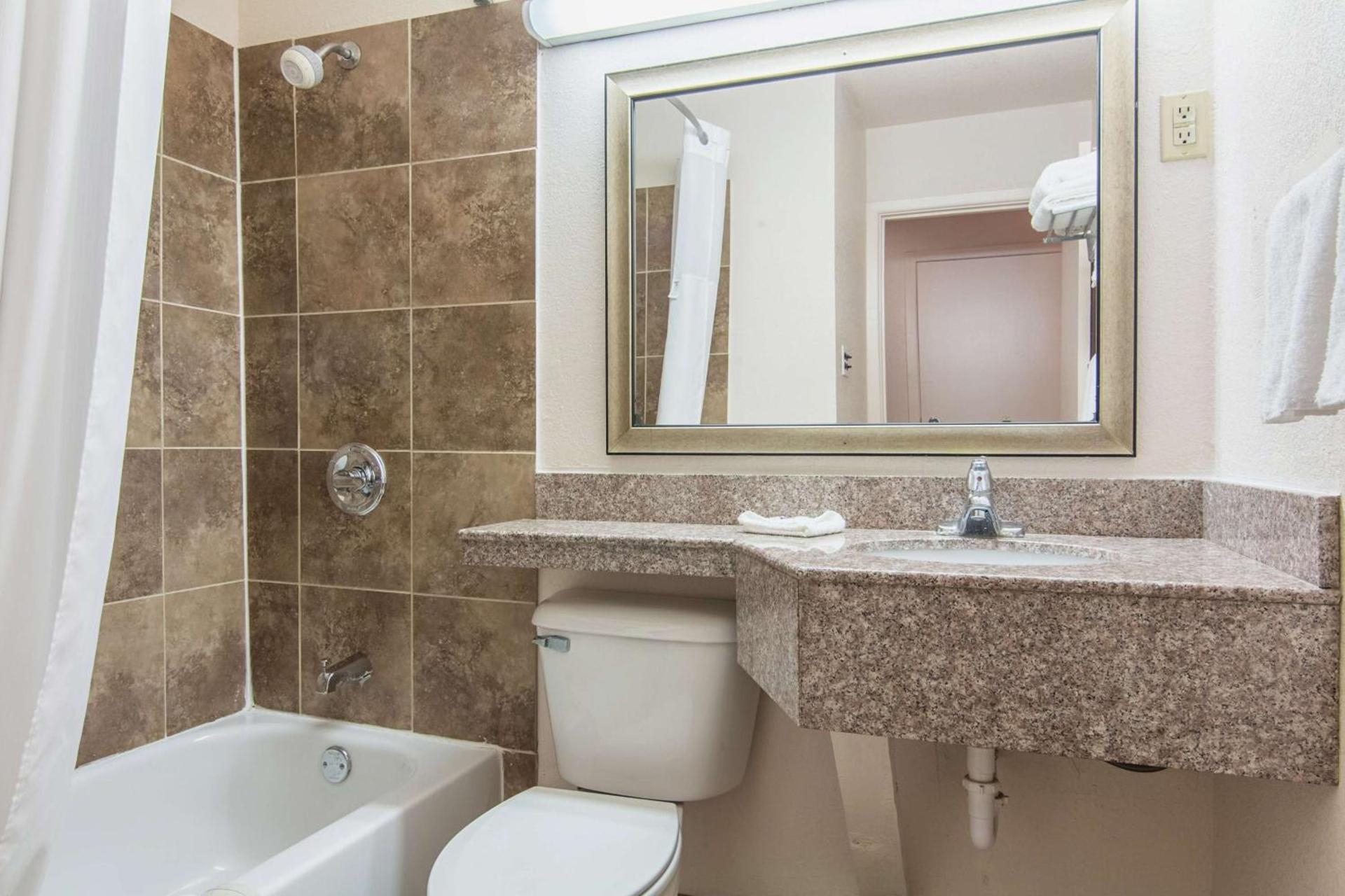 Motel 6-Hope, AR photo 18