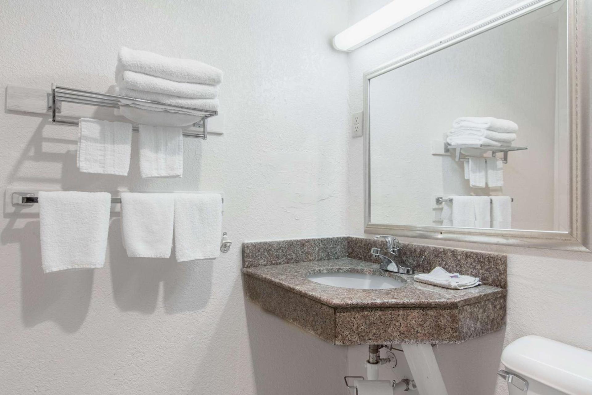Motel 6-Hope, AR photo 20