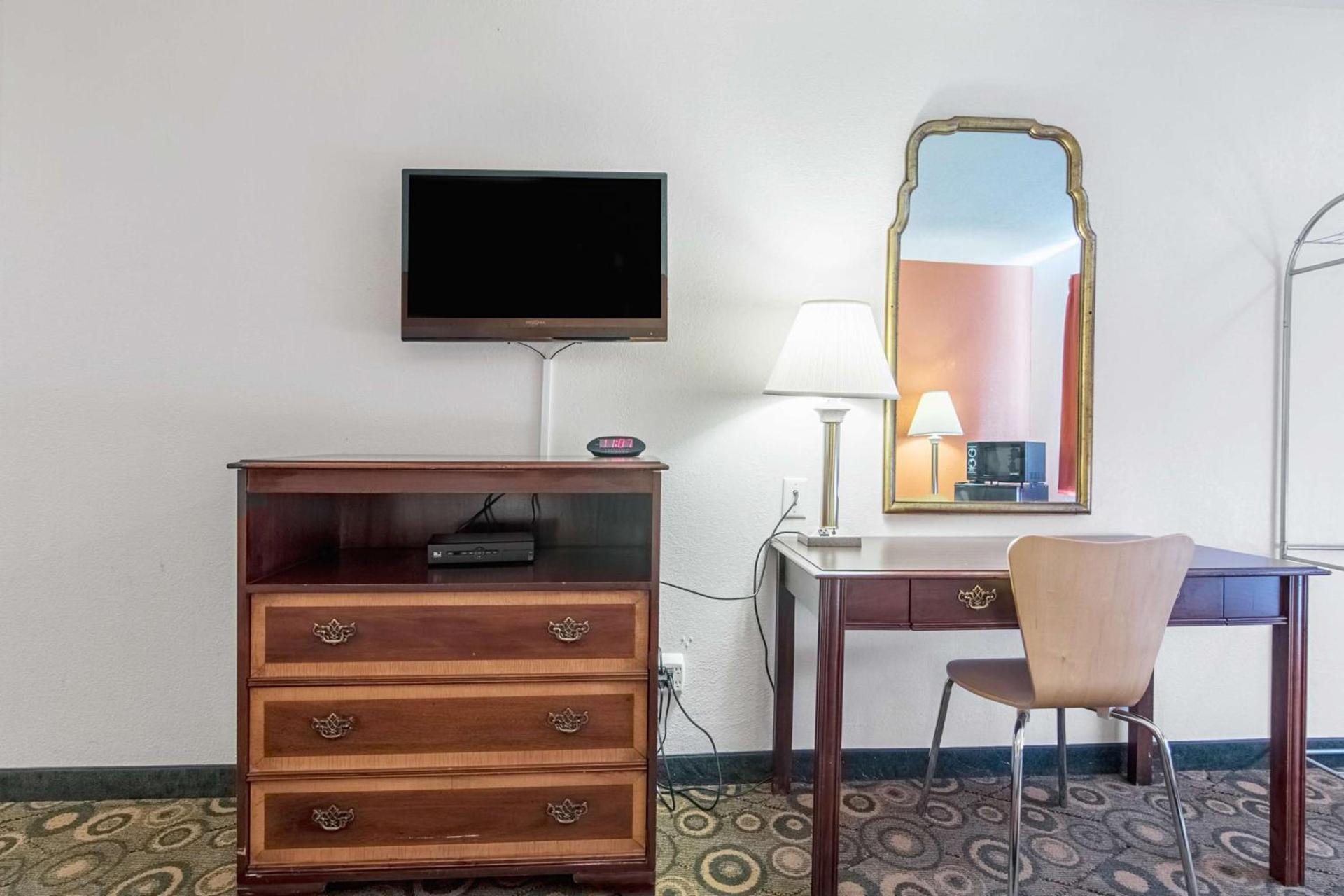 Motel 6-Hope, AR photo 17