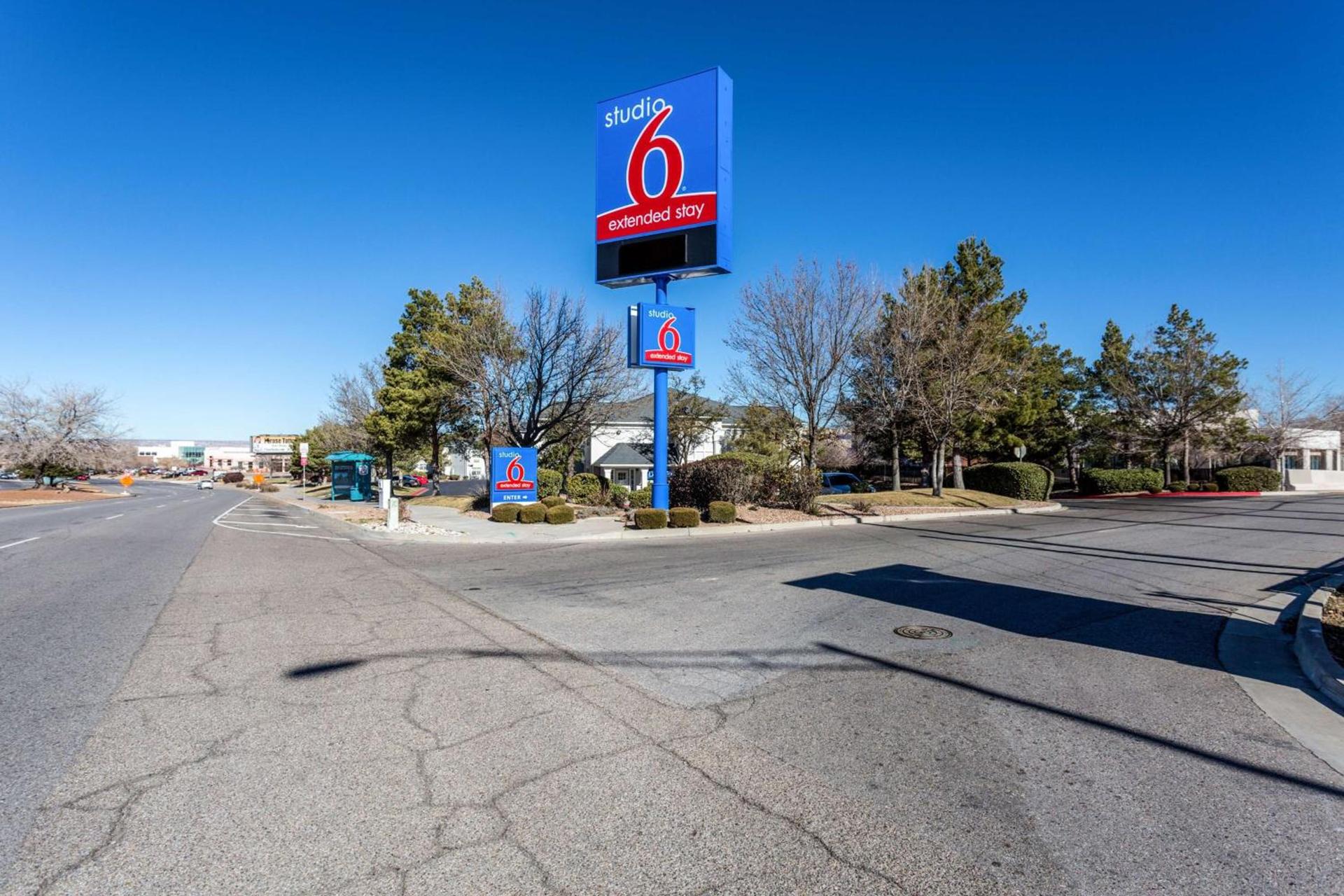 Studio 6-Albuquerque, NM - North photo 3