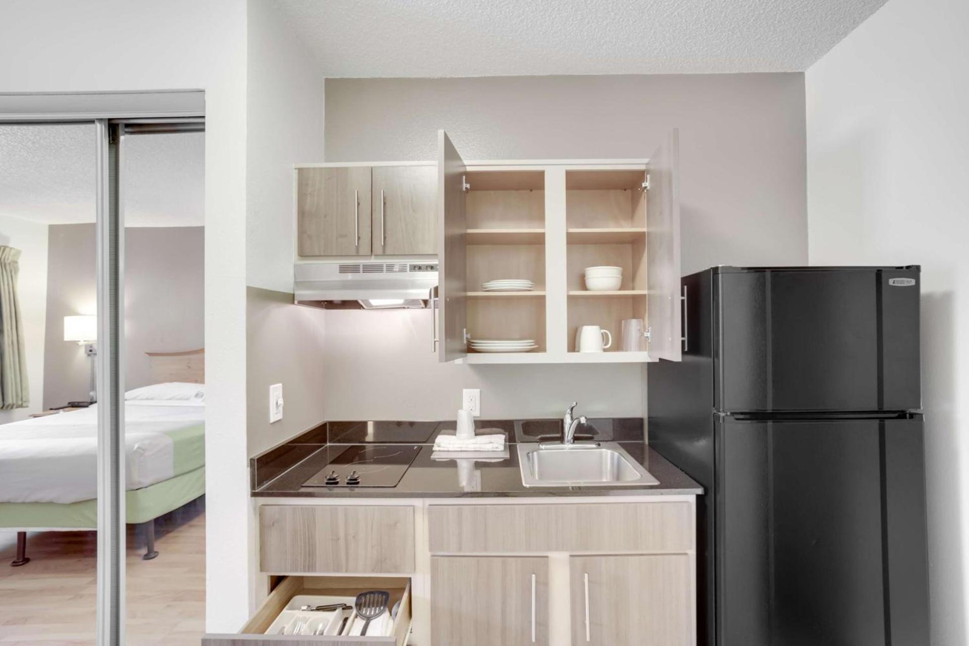 Studio 6-Stafford, TX - Houston - Sugarland photo 12