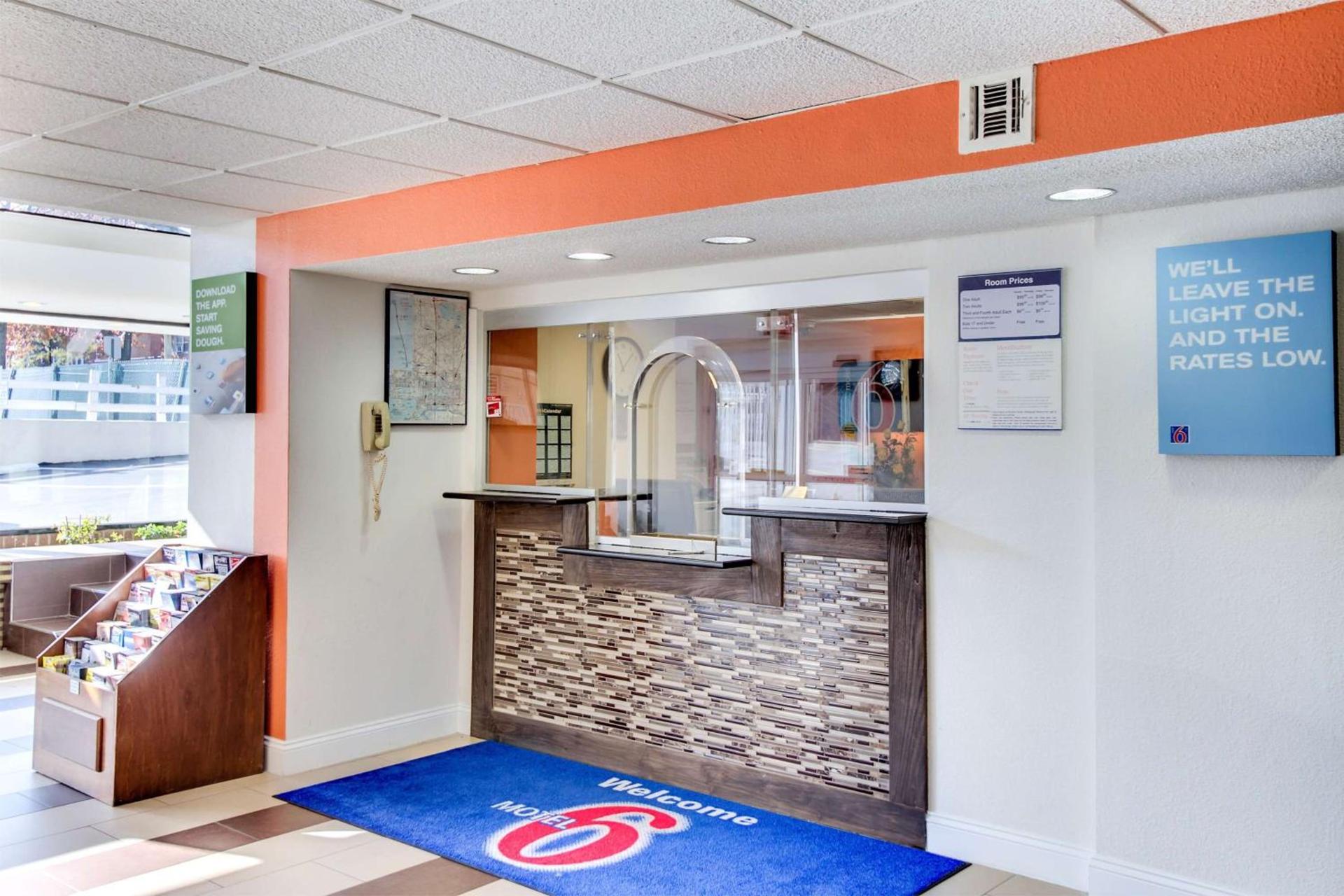 Motel 6-Washington, DC photo 8