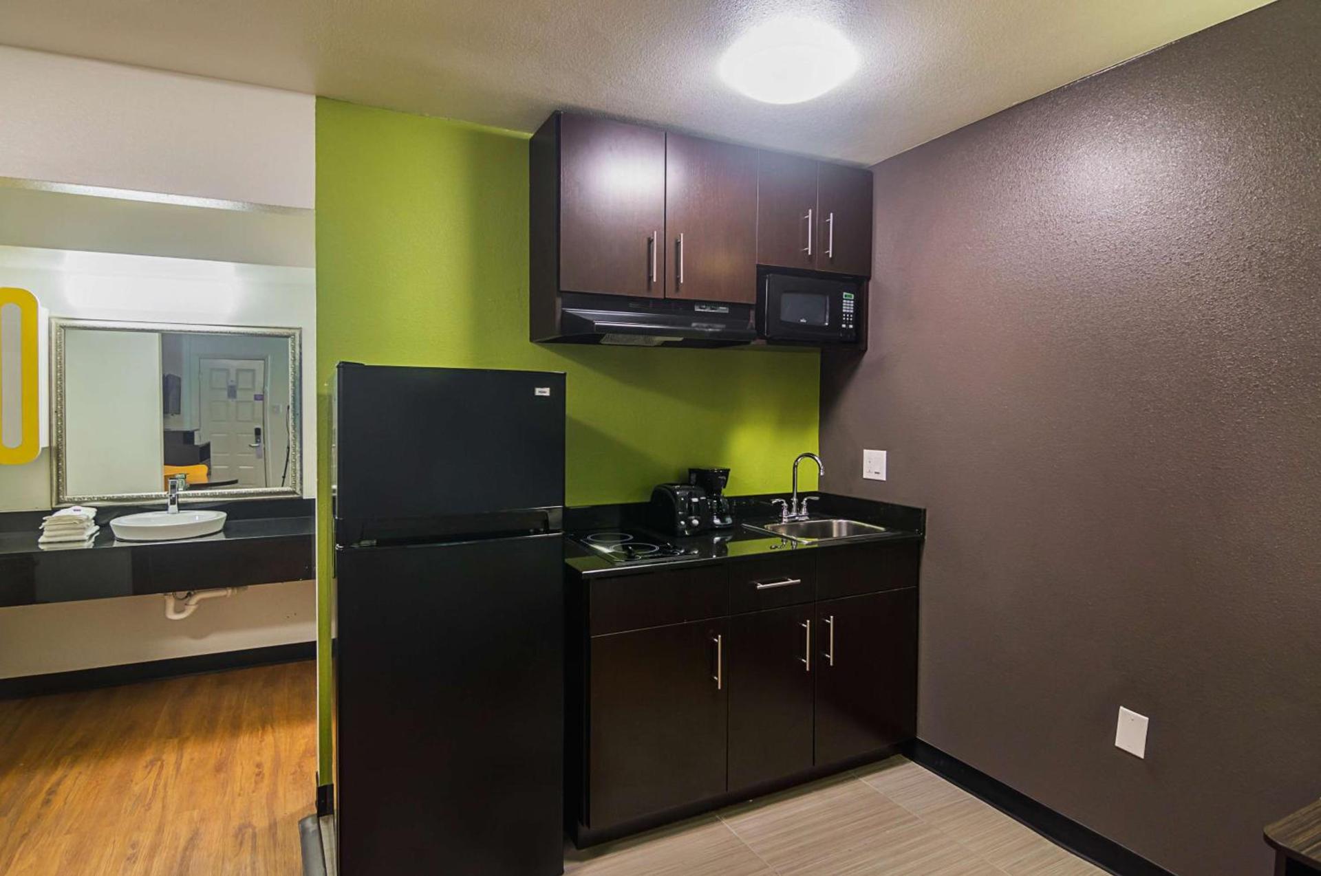 Studio 6-Tyler, TX photo 17