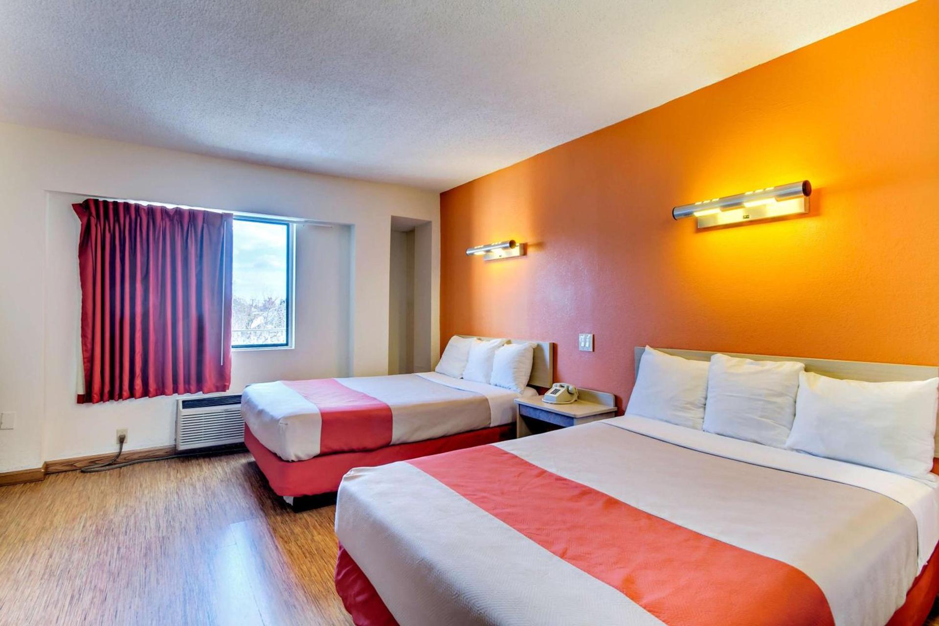 Motel 6-Washington, DC photo 10
