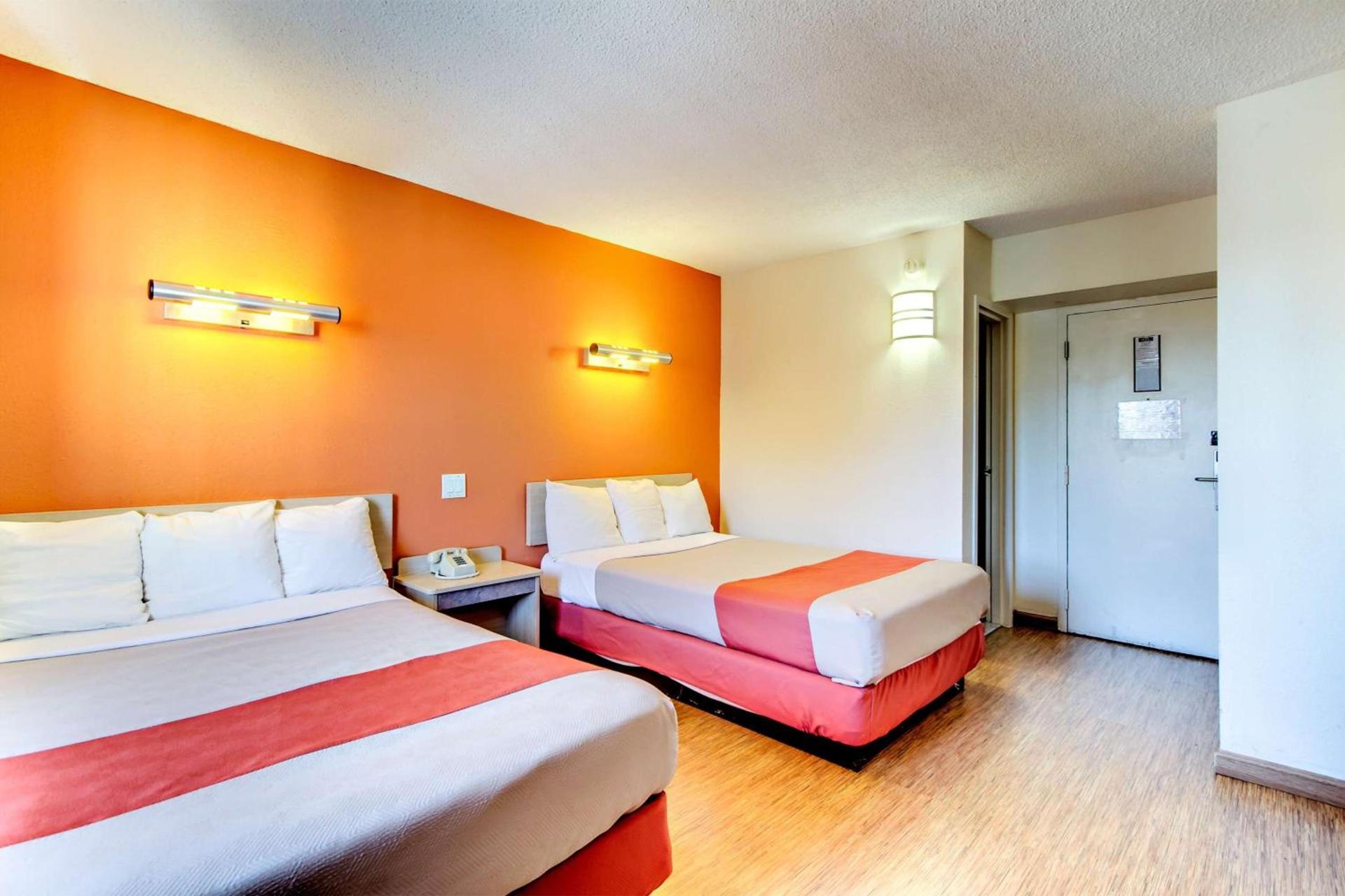 Motel 6-Washington, DC photo 12