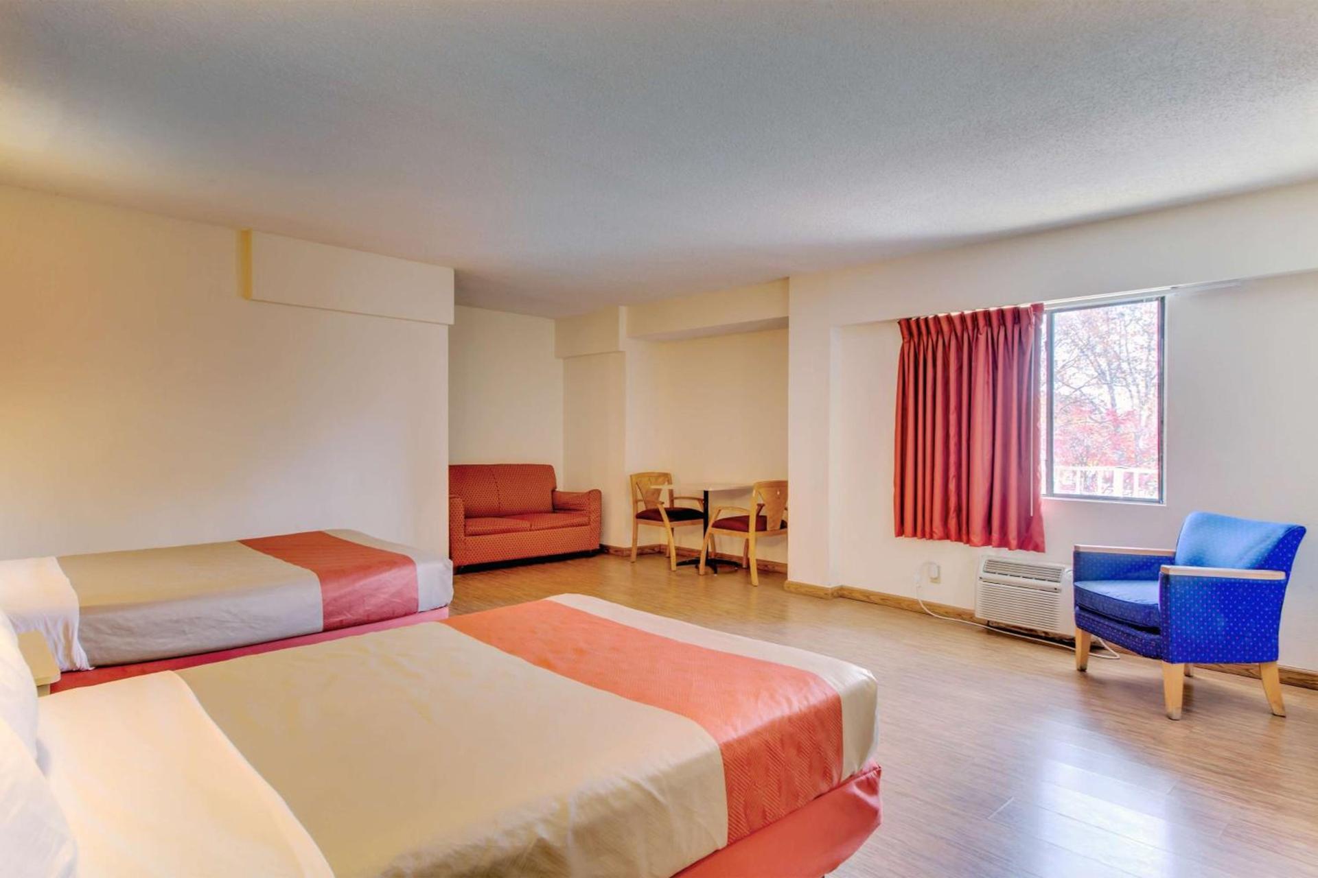Motel 6-Washington, DC photo 13