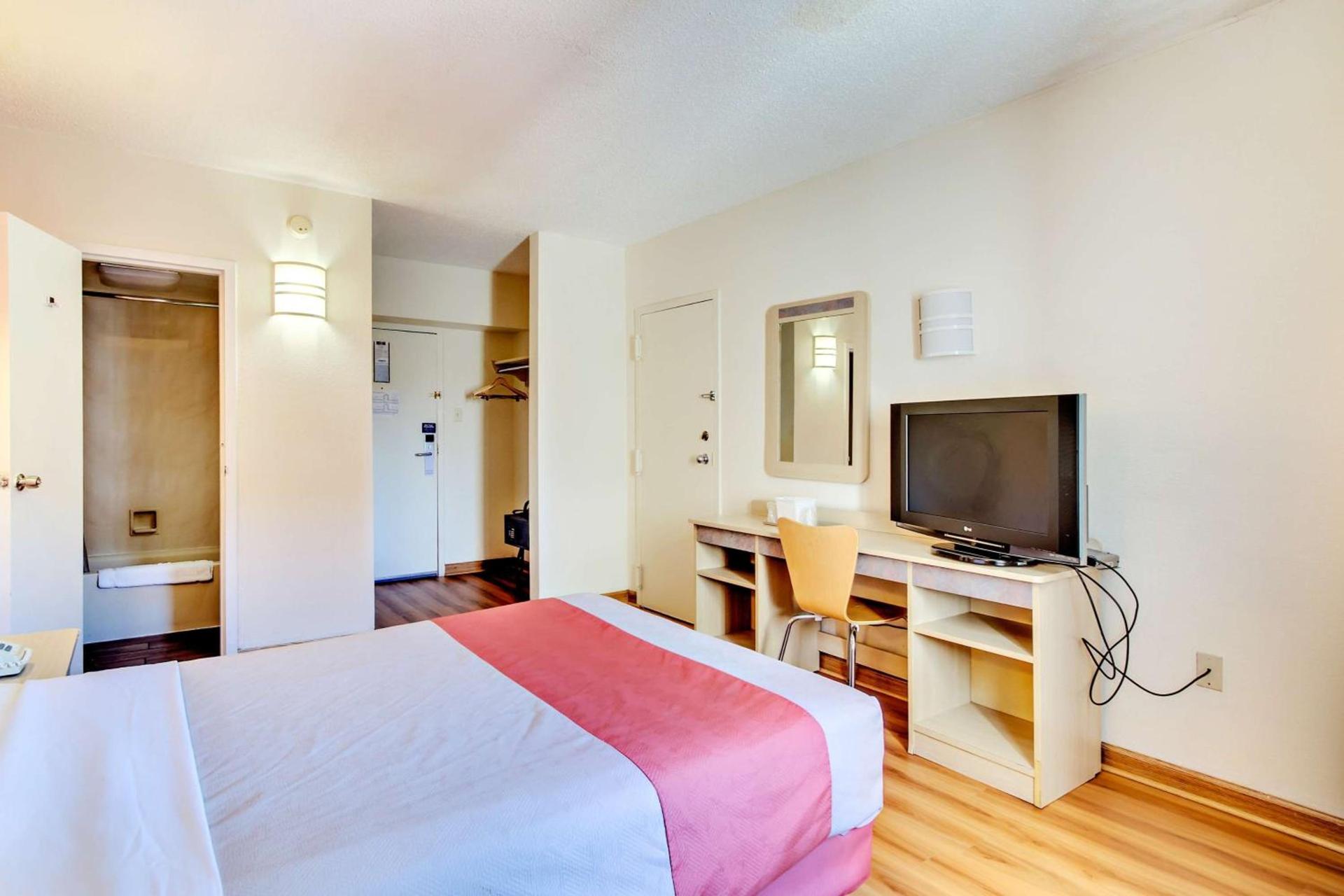 Motel 6-Washington, DC photo 19