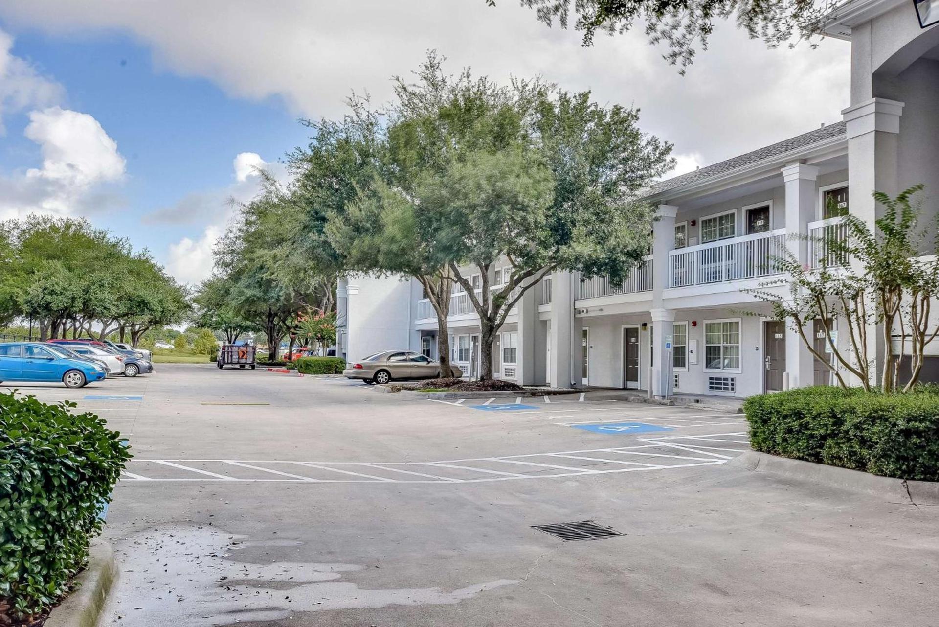Studio 6-Houston, TX - Hobby South photo 2
