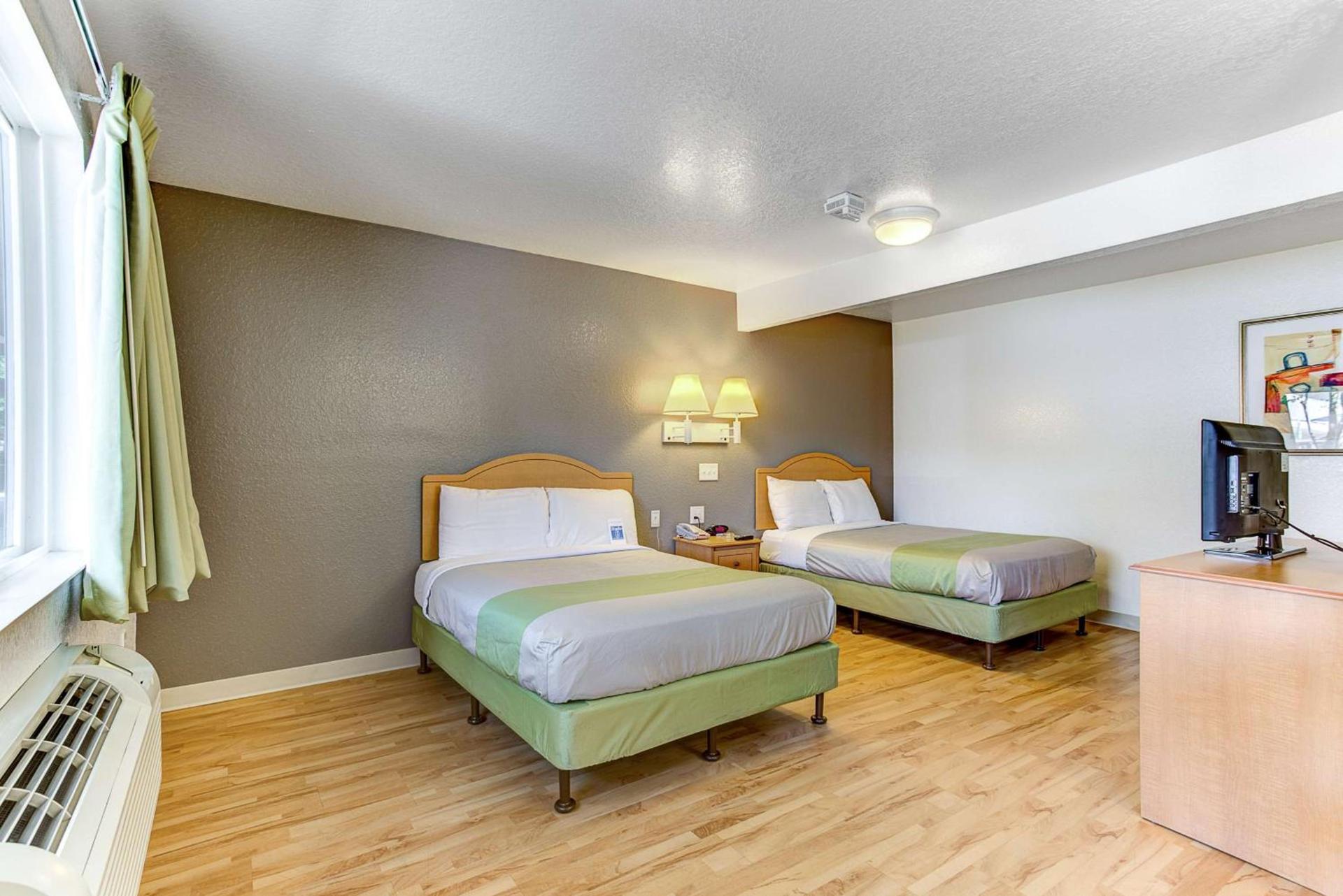 Studio 6 Extended Stay - Kissimmee, FL - Orlando photo 5