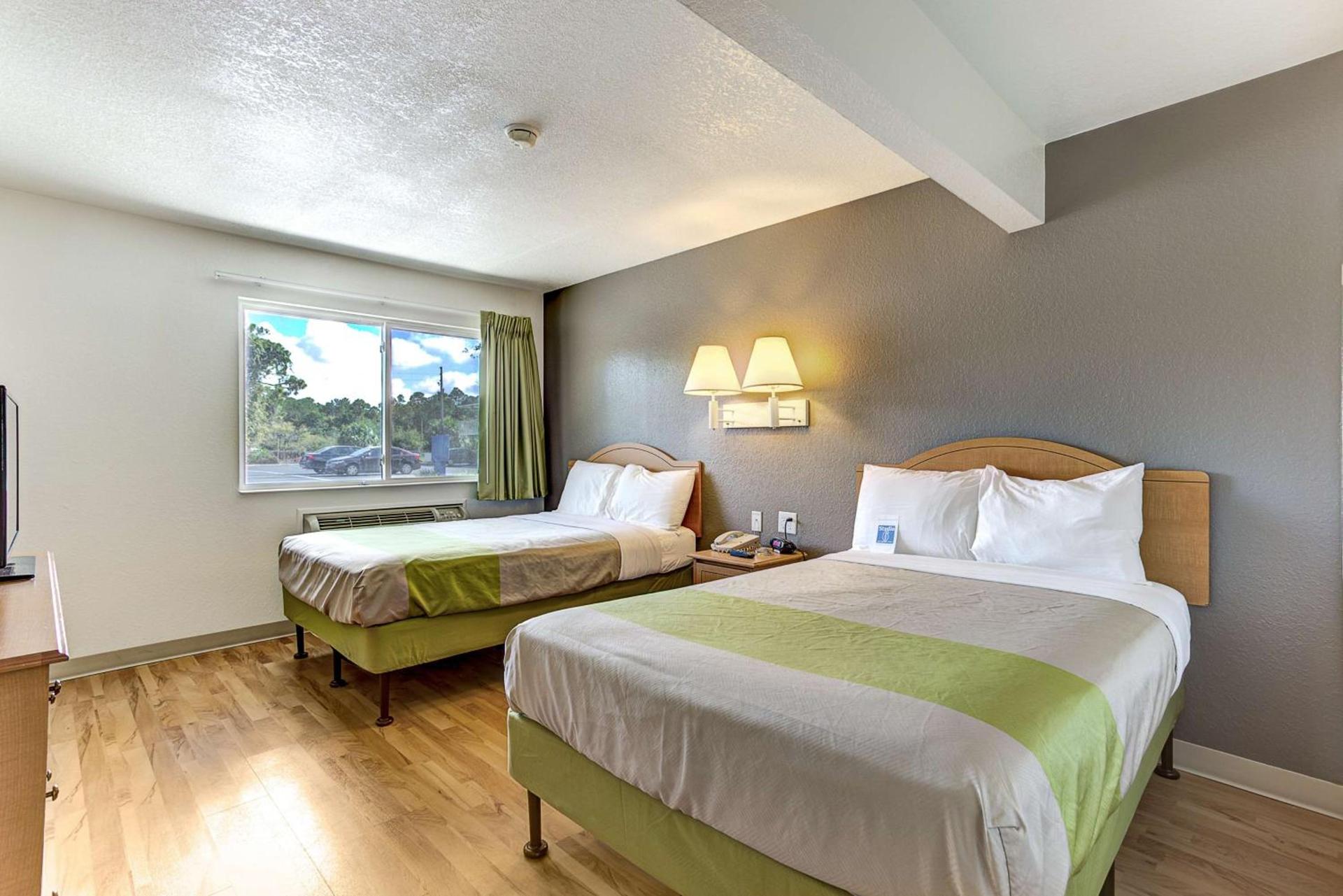 Studio 6 Extended Stay - Kissimmee, FL - Orlando photo 15