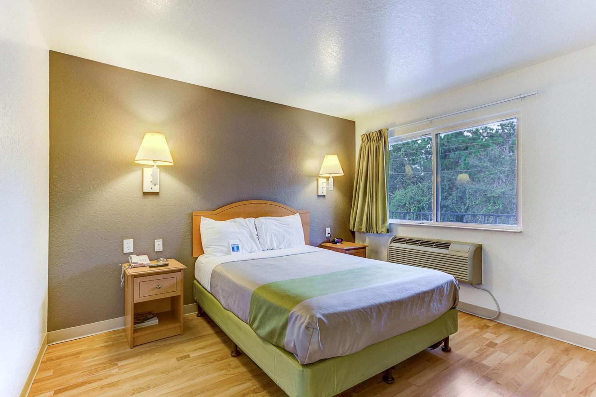 Studio 6 Extended Stay - Kissimmee, FL - Orlando photo 7