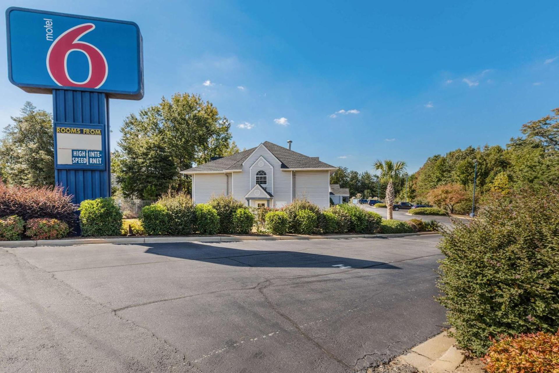Motel 6-Simpsonville, SC - Greenville — hotel in Simpsonville